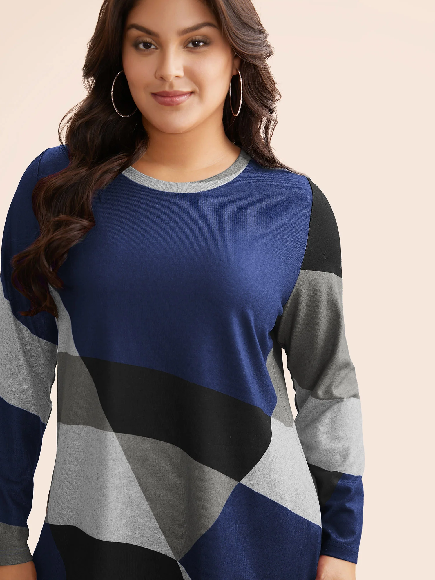 Round Neck Colorblock Contrast T-shirt - Image 5