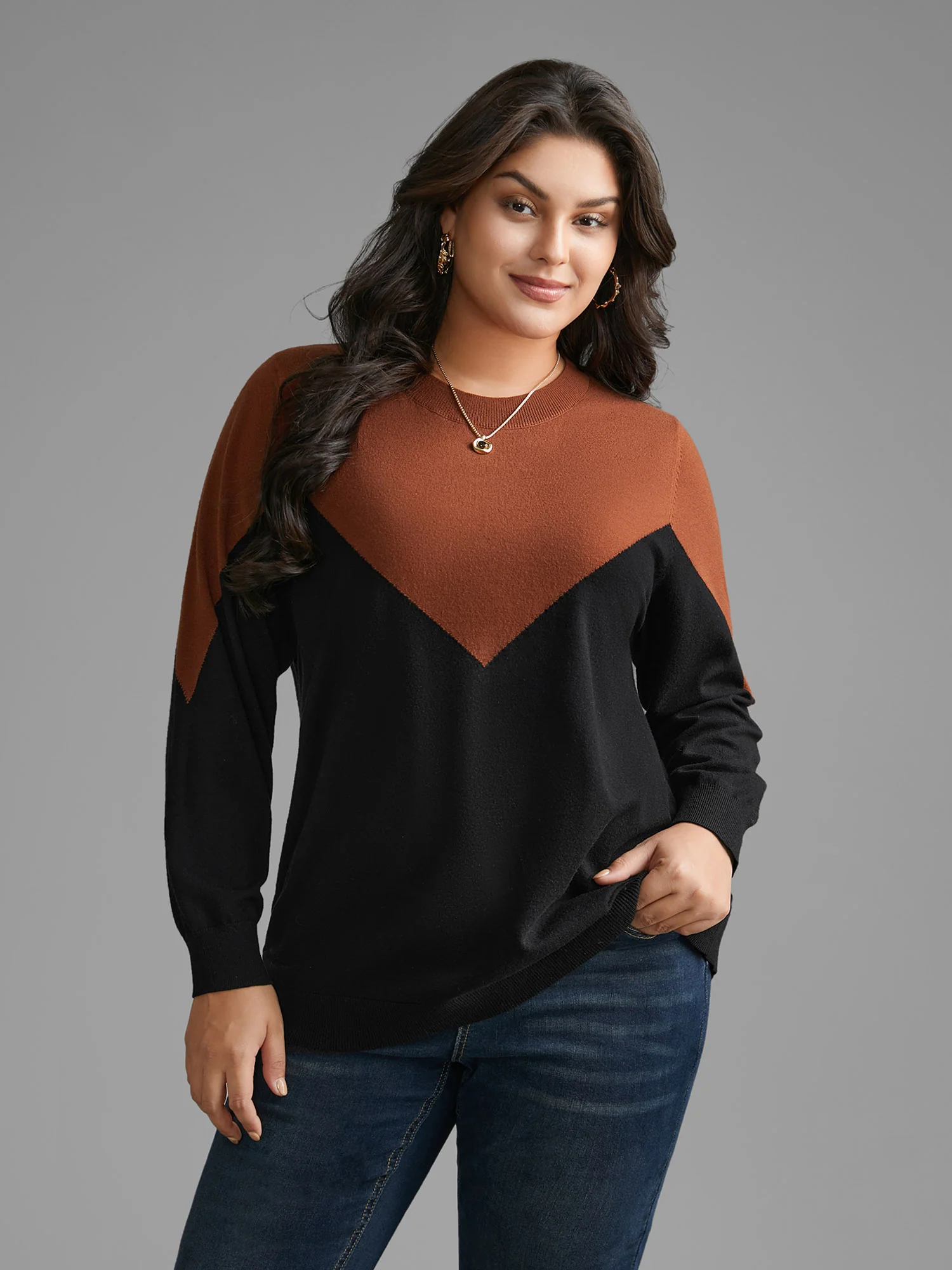 Round Neck Contrast Patchwork Pullover - Image 2