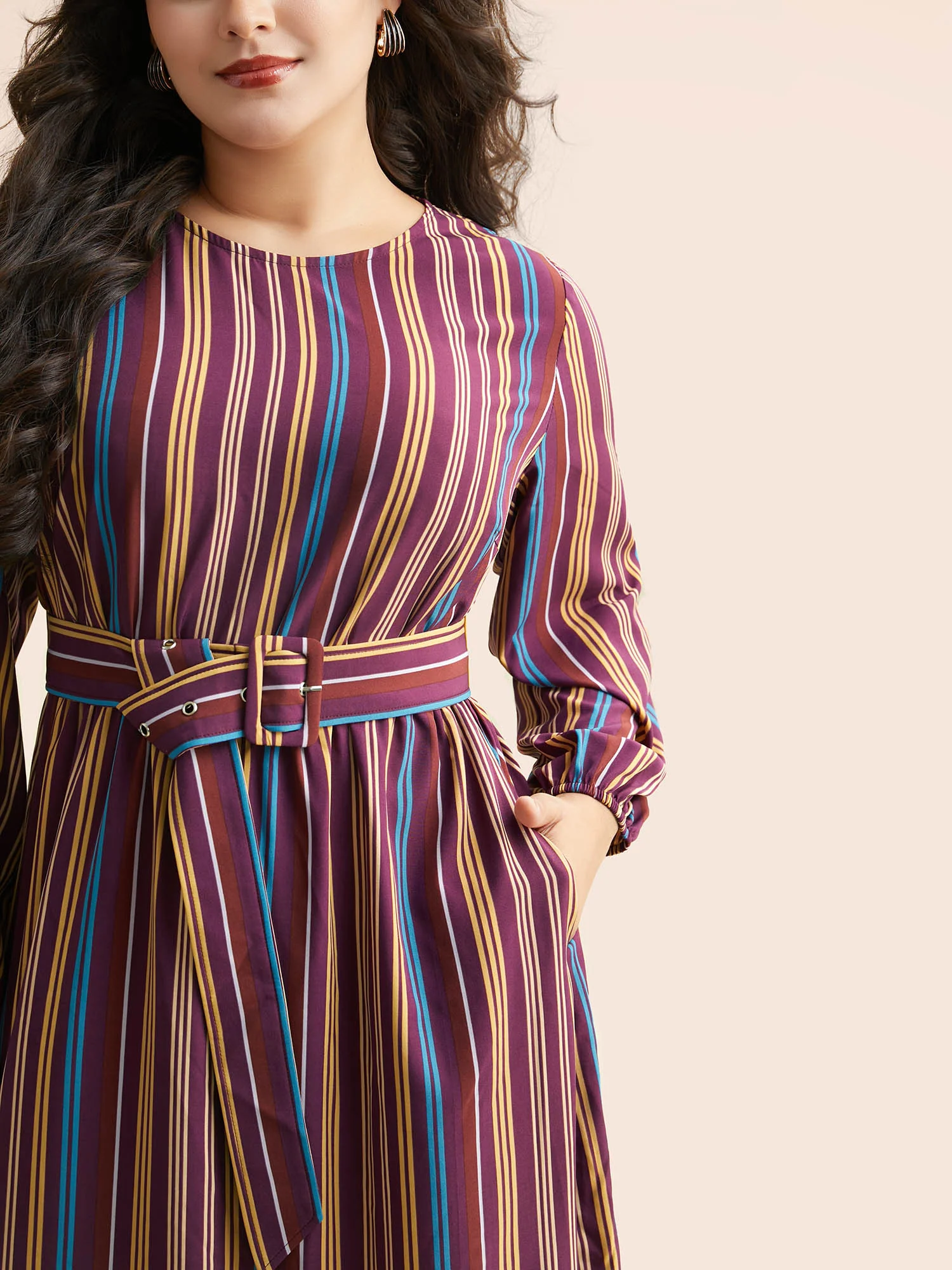 Round Neck Contrast Striped Belted Dress - Image 4