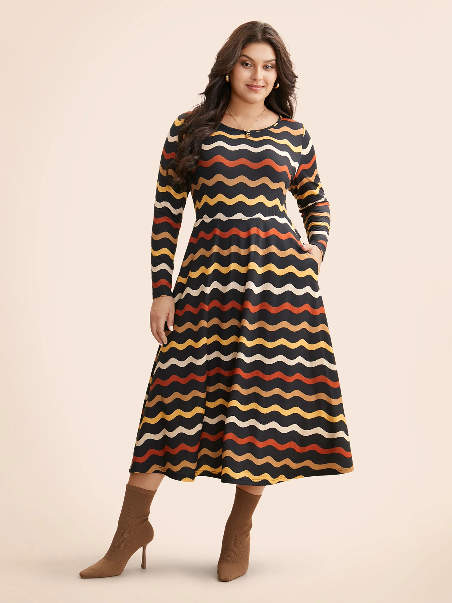 Round Neck Contrast Striped Midi Dress - Image 3