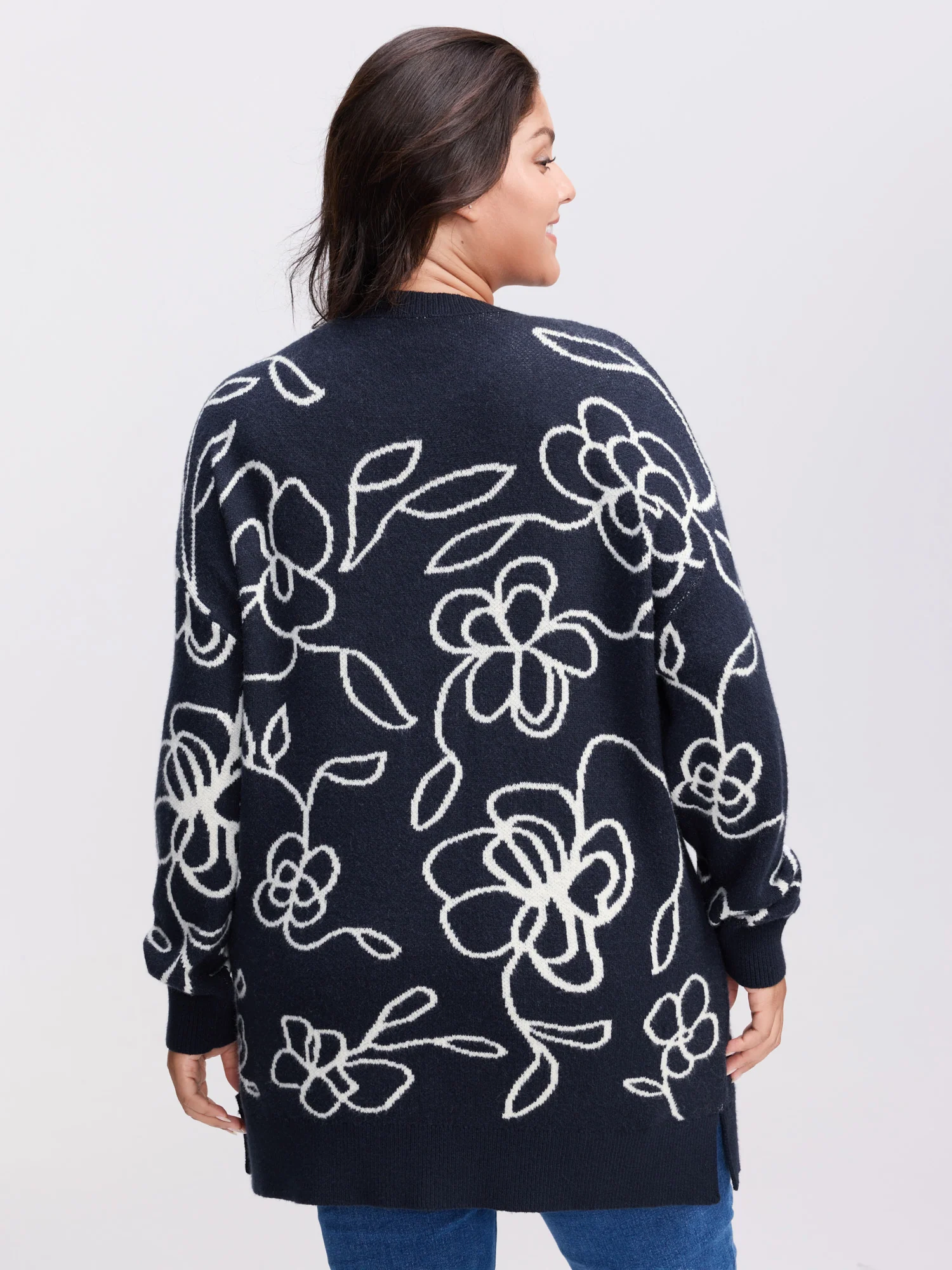 Supersoft Round Neck Floral Split Hem Pullover - Image 4