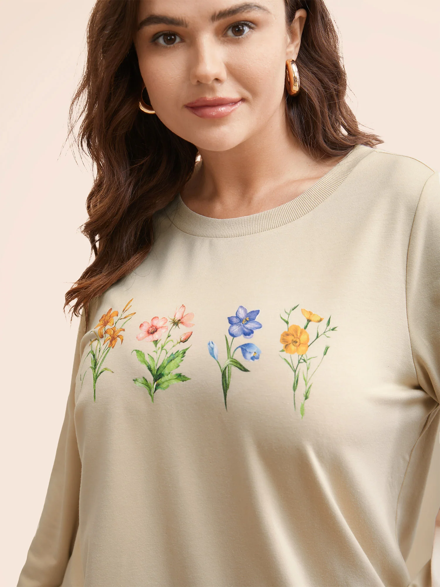 Round Neck Natural Flowers Sweatshirt - Image 2