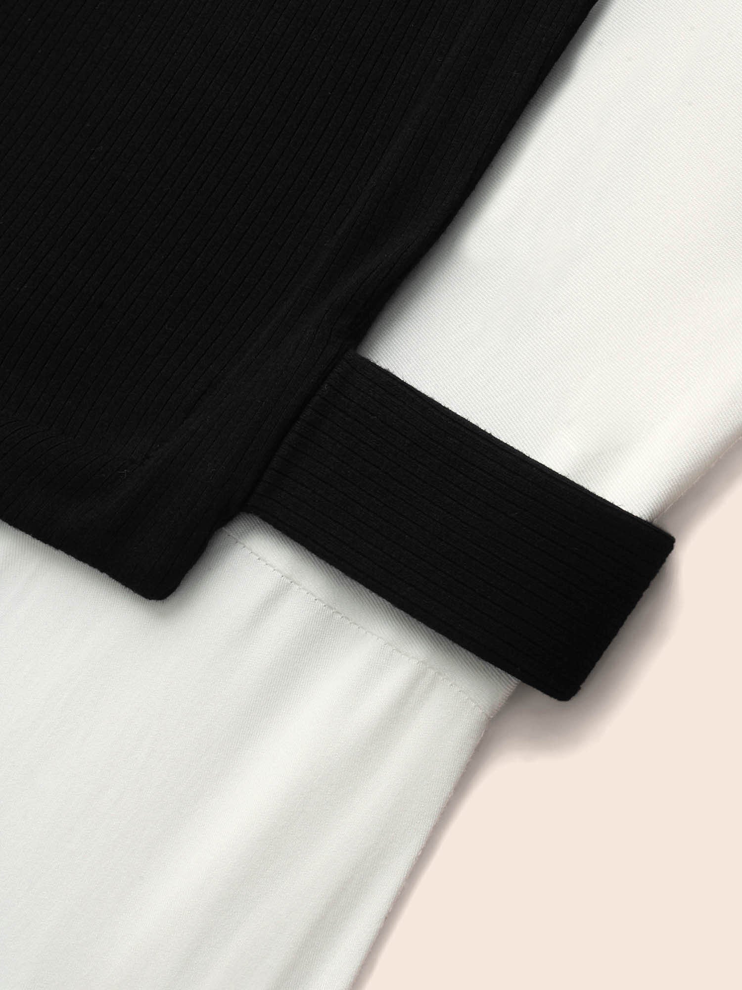 Round Neck Patchwork Contrast Gathered Blouse - Image 5