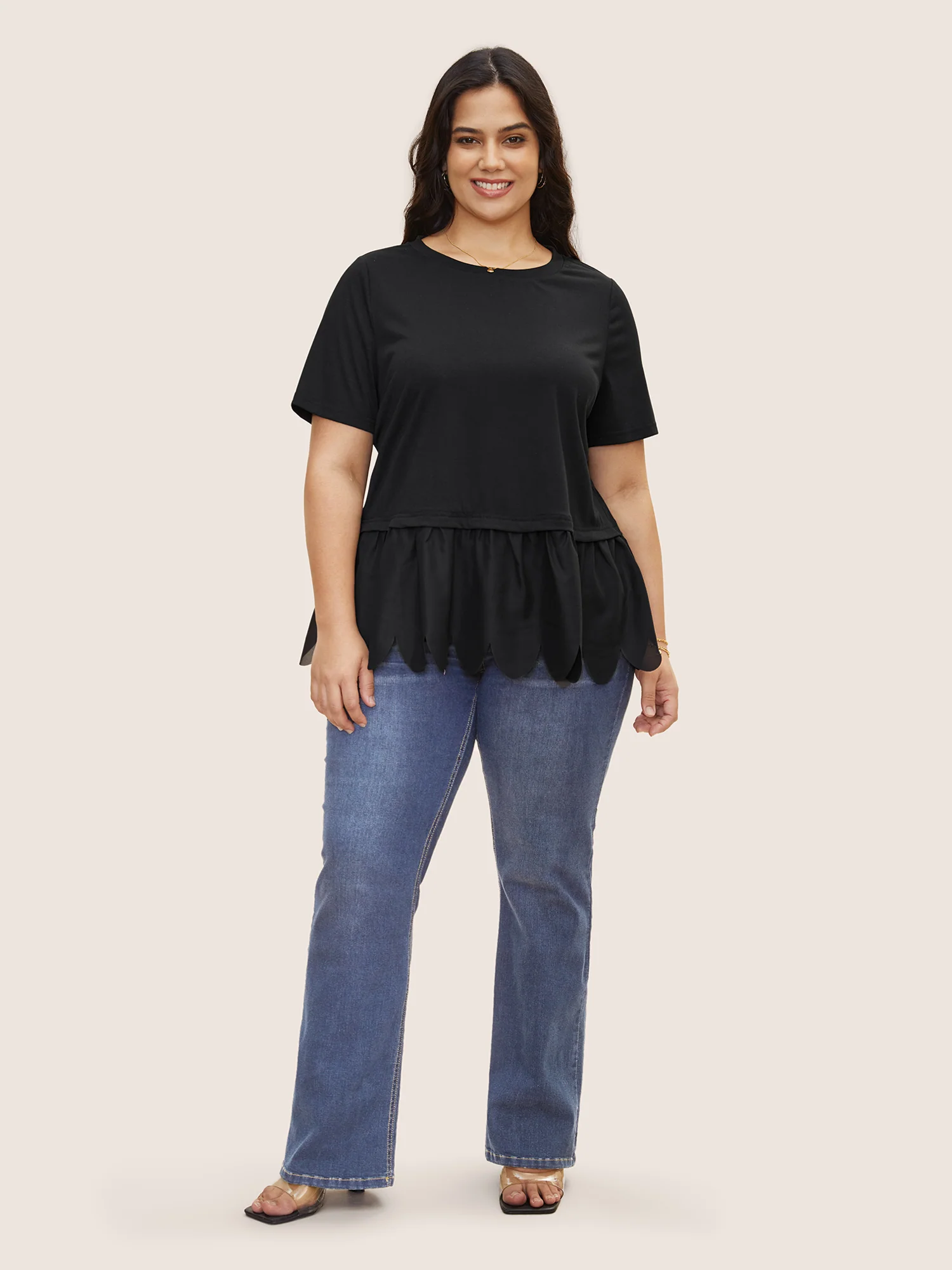 Round Neck Patchwork Scalloped Trim T-shirt - Image 2