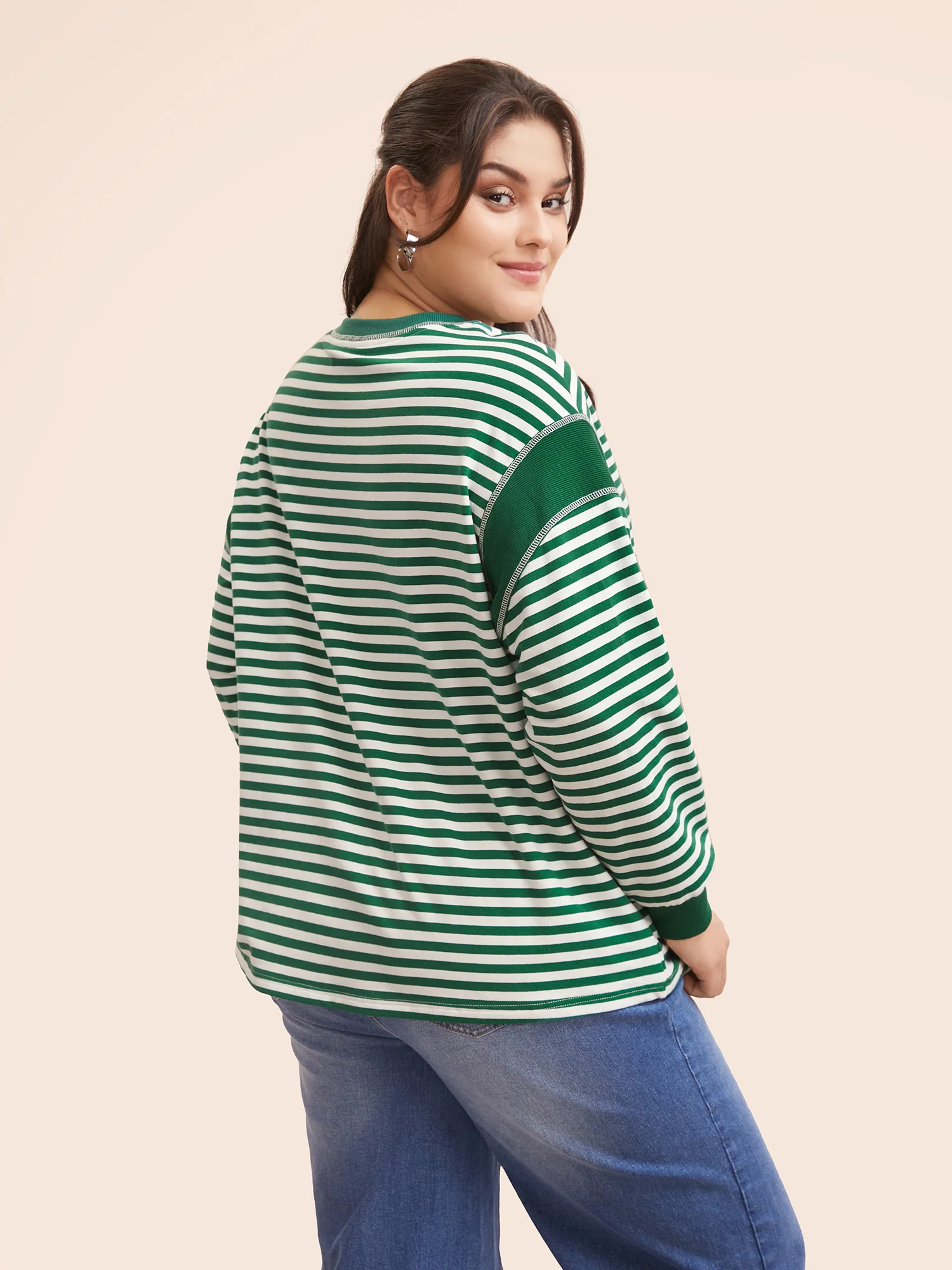 Round Neck Striped Patchwork Stitch Sweatshirt - Image 4