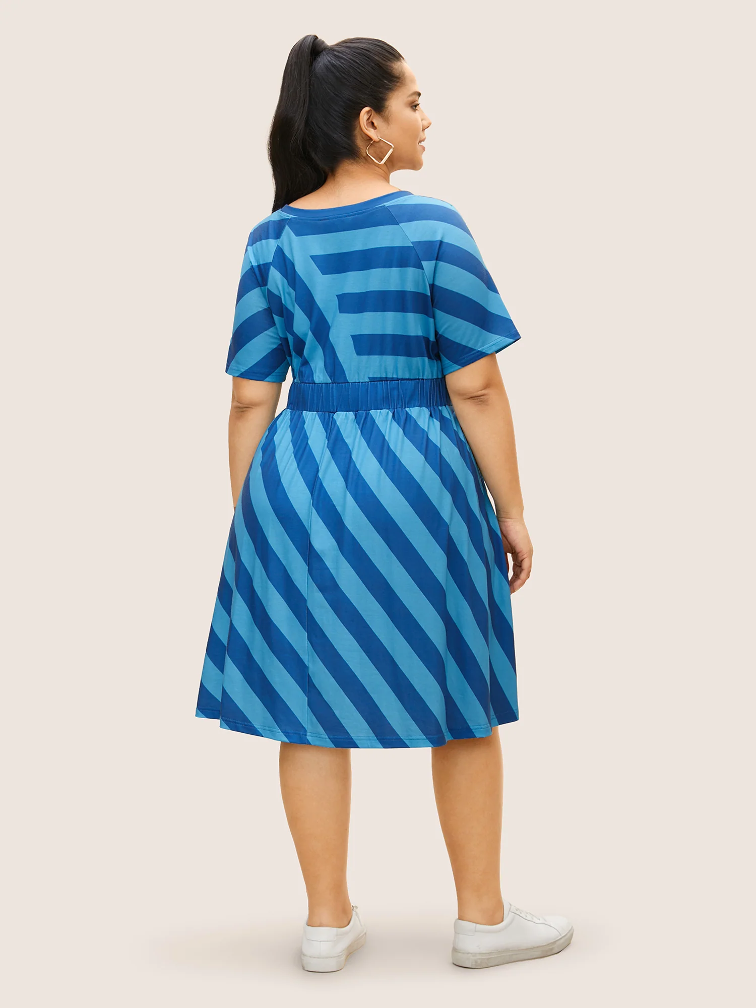 Round Neck Striped Raglan Sleeve Dress - Image 4