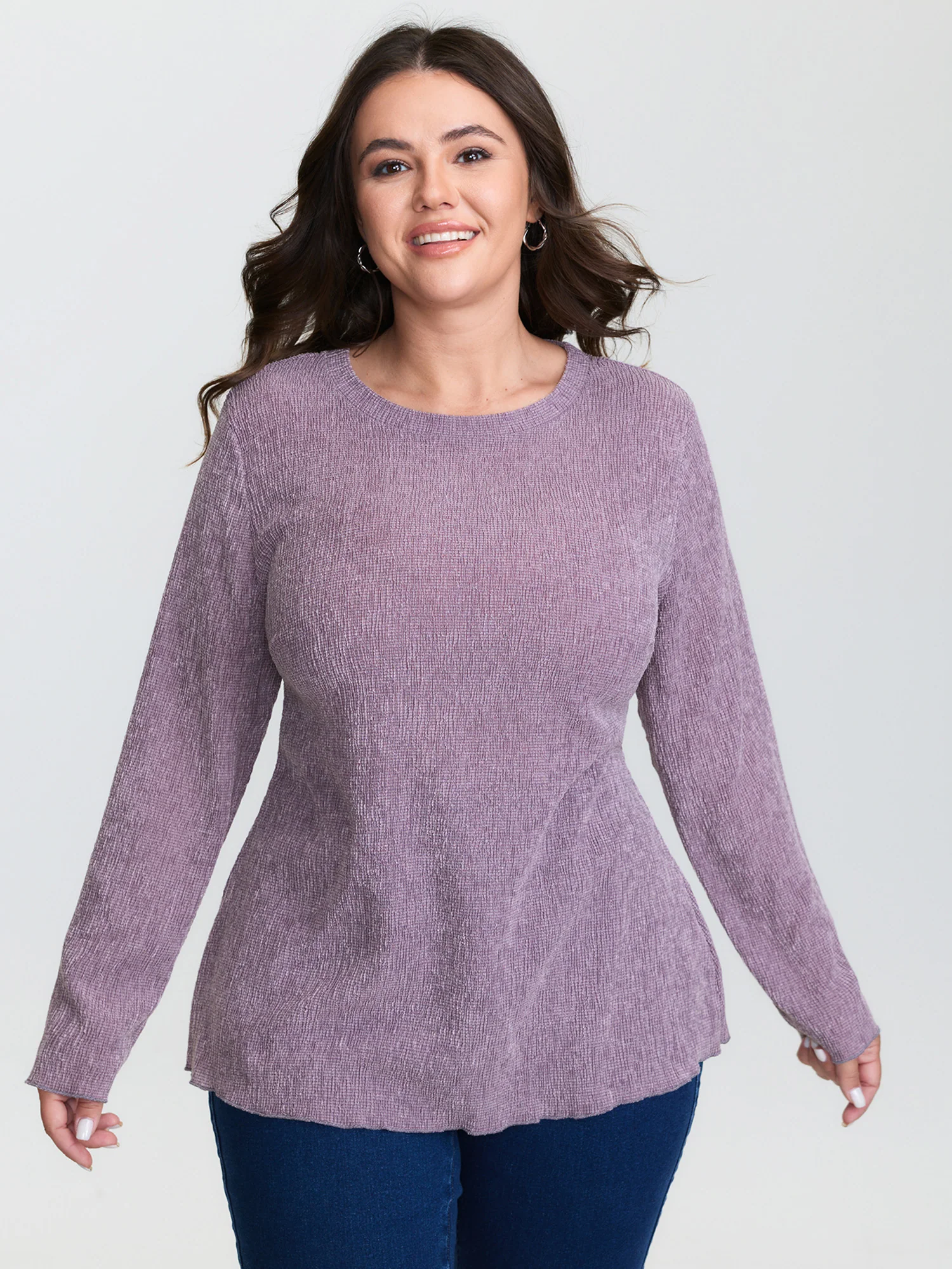 Round Neck Textured Fitted T-Shirt - Image 2