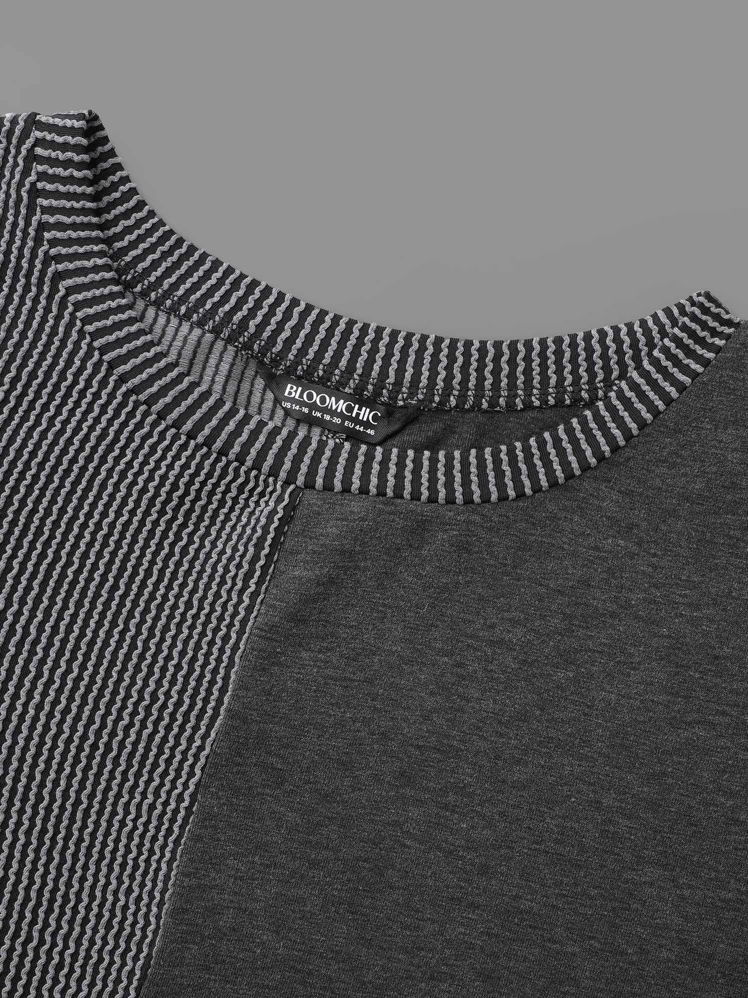 Round Neck Textured Patchwork T-shirt - Image 6