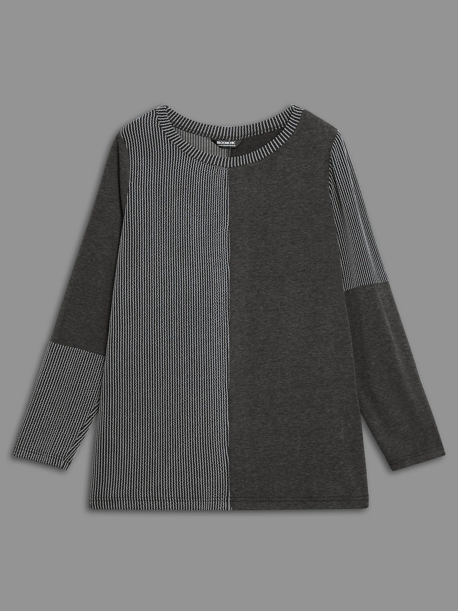 Round Neck Textured Patchwork T-shirt - Image 7
