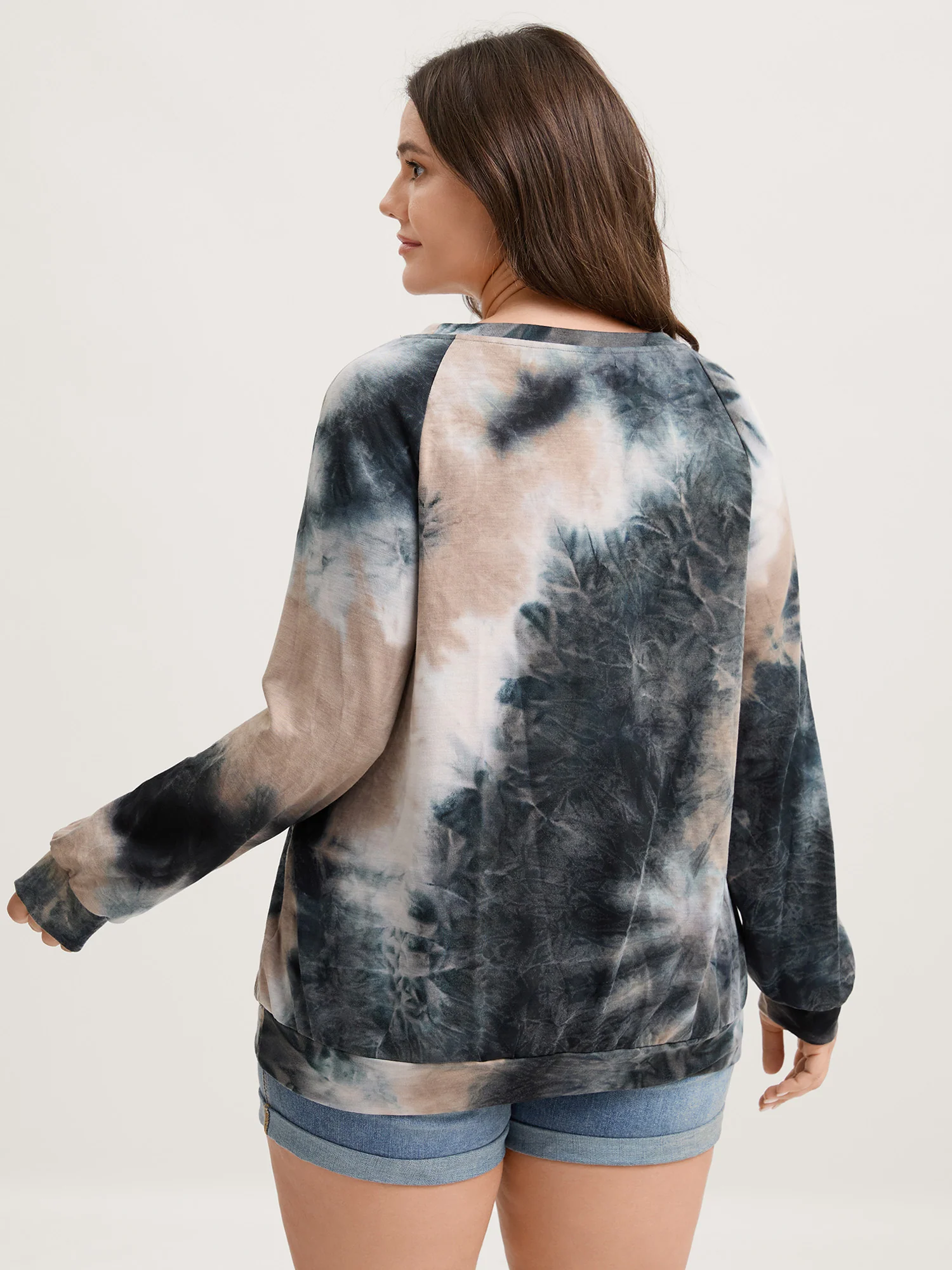 Round Neck Tie-Dye Sweatshirt - Image 4