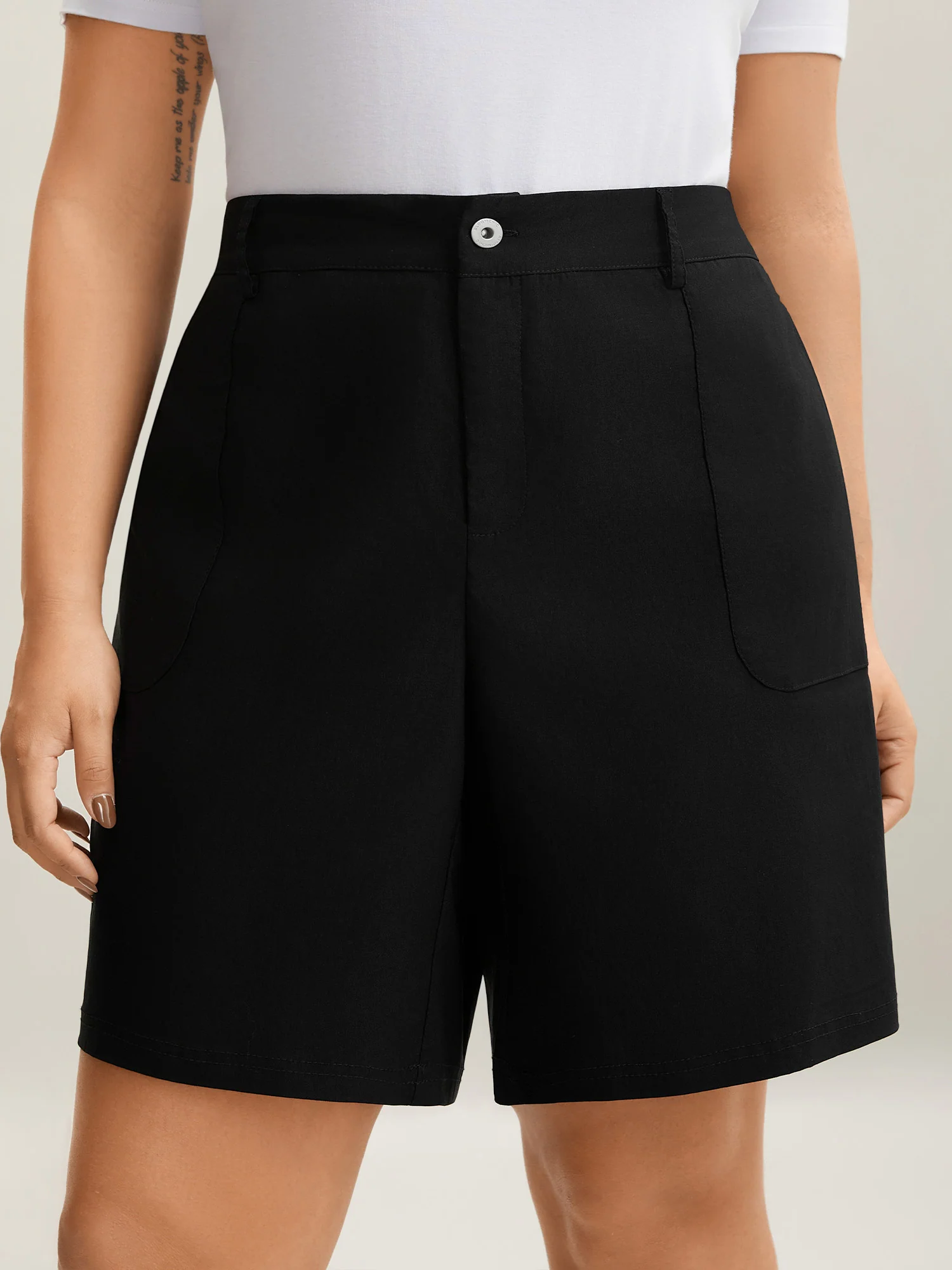 Rubber Waist Zipper Pockets Shorts - Image 4