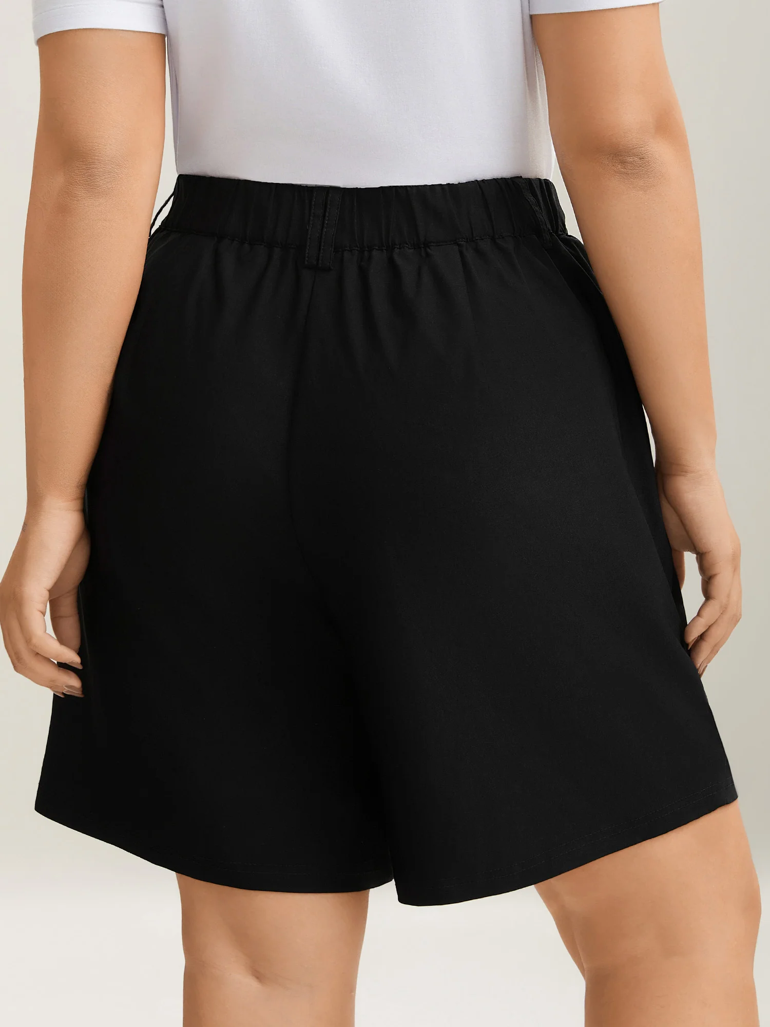 Rubber Waist Zipper Pockets Shorts - Image 5