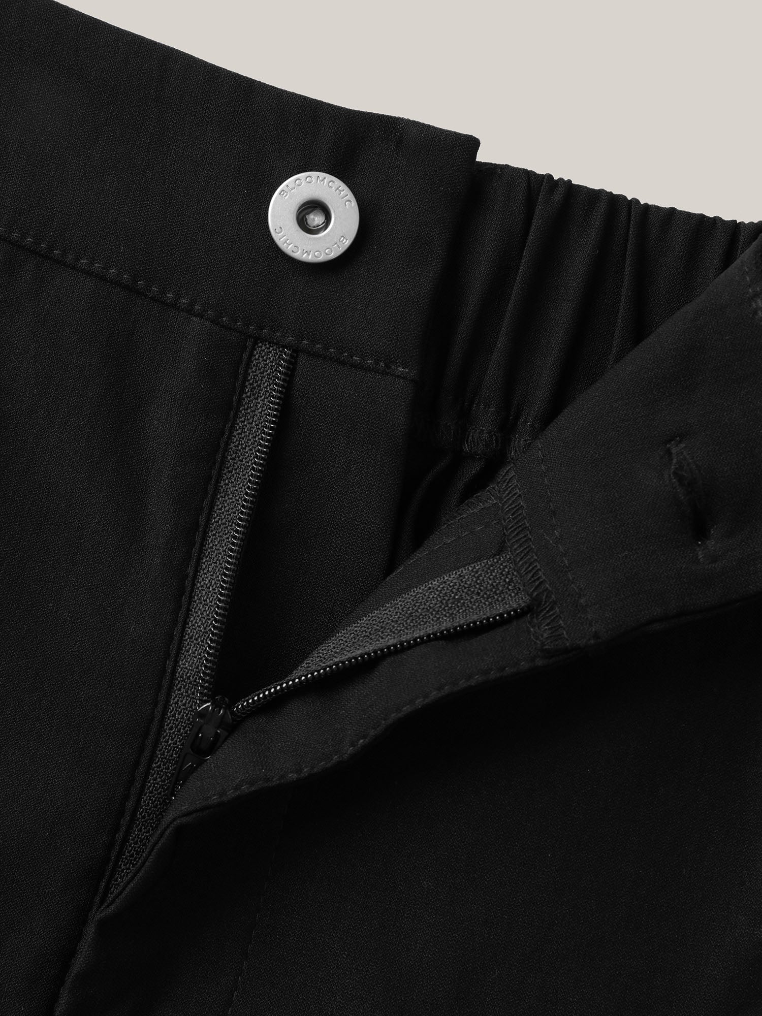 Rubber Waist Zipper Pockets Shorts - Image 7