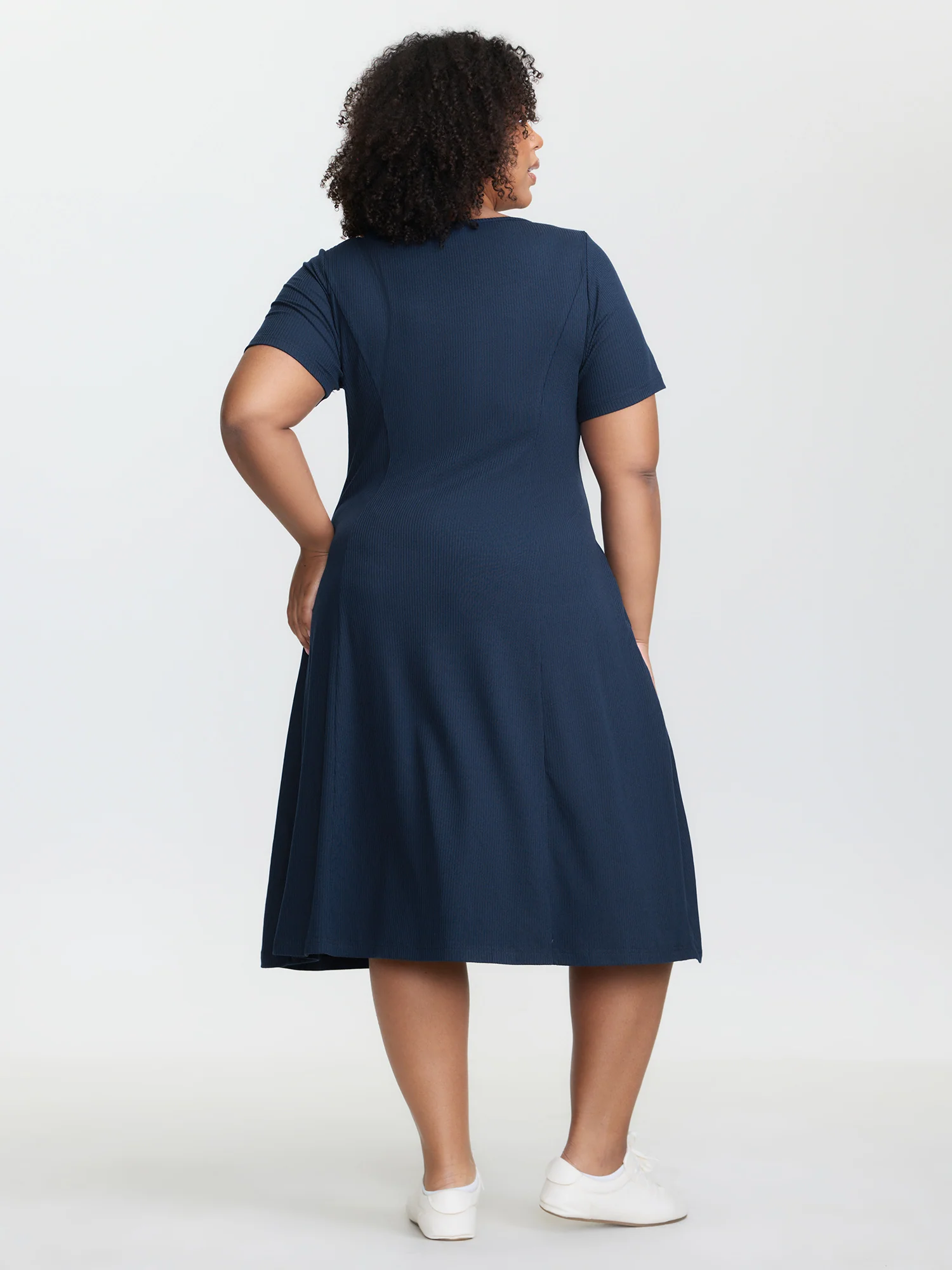 Ruched Bust-Friendly Square Neckline Midi Dress - Image 4