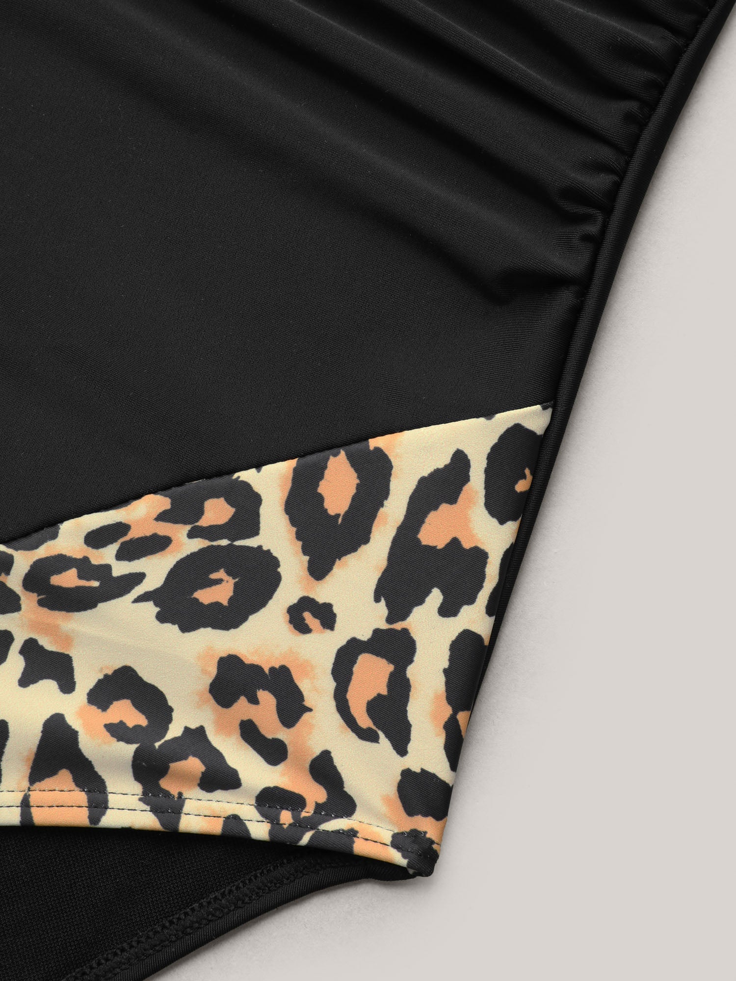Ruched Leopard Contrast One-Piece Swimsuit - Image 7