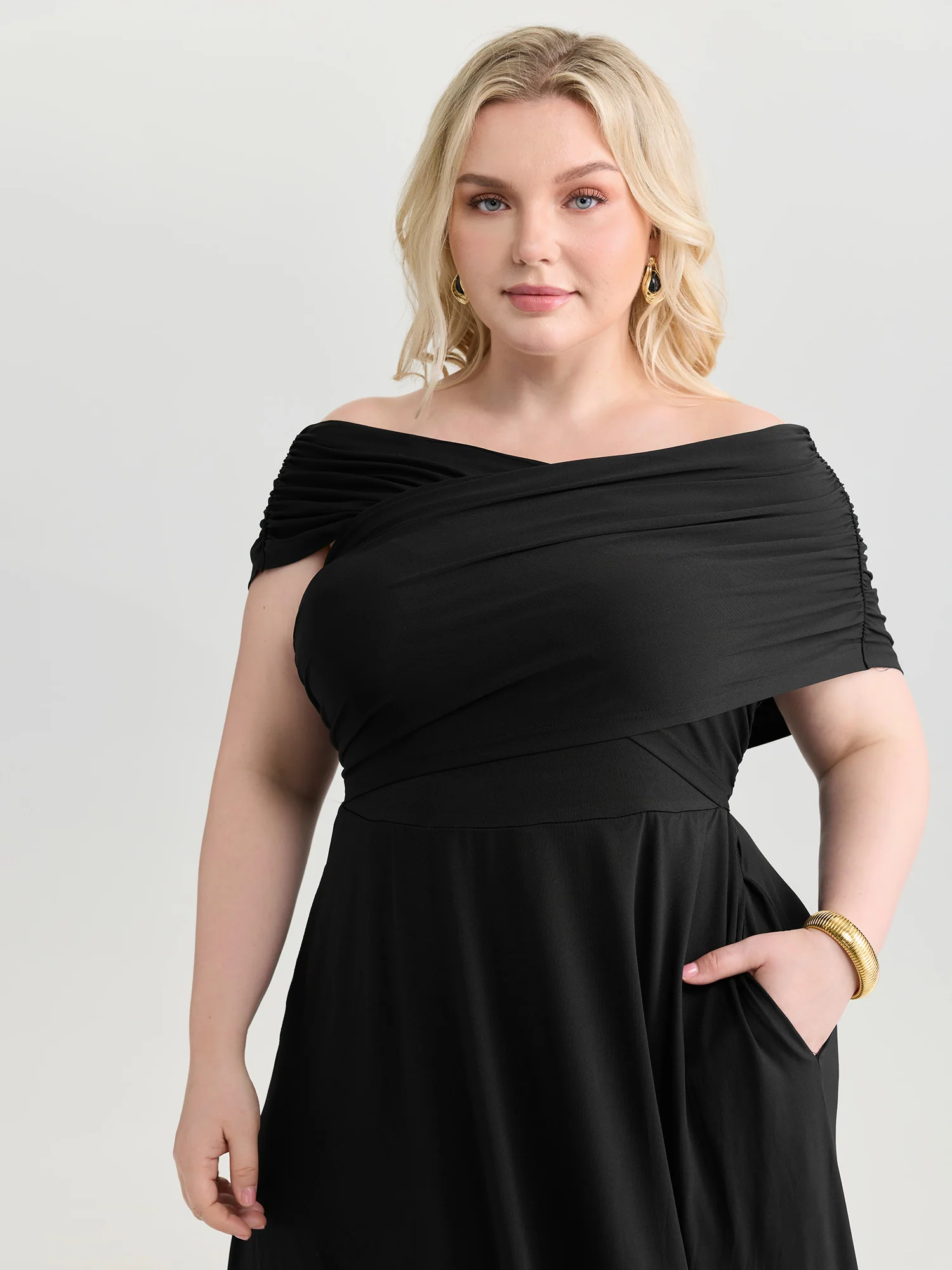 Ruched Overlap Bodice Fit And Flare Midi Dress - Image 2