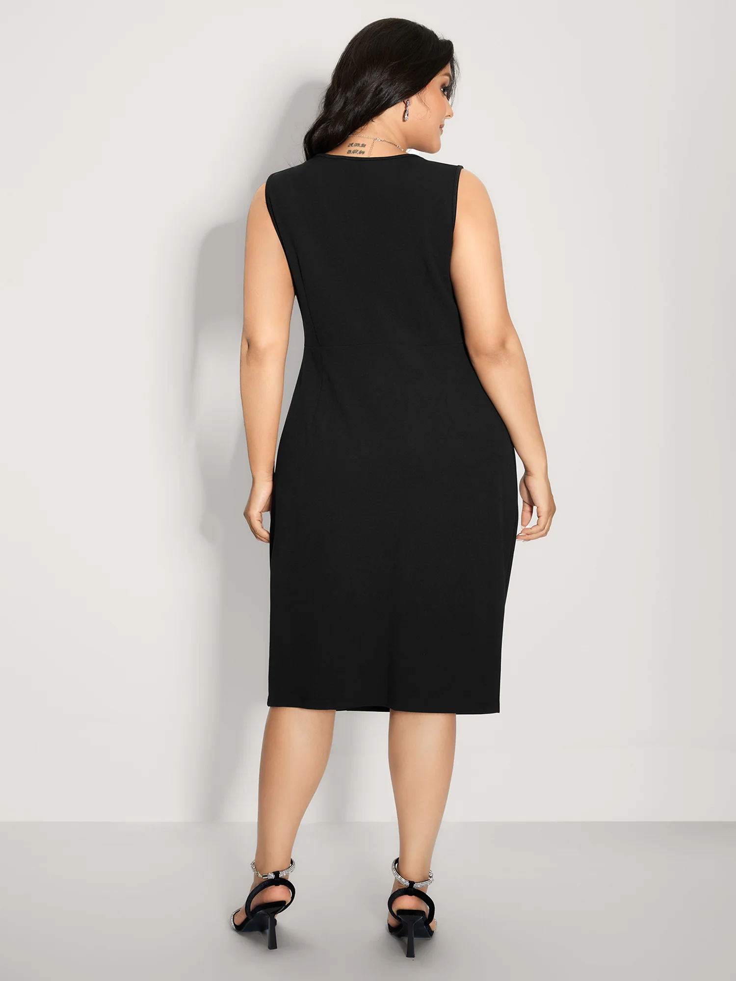 Ruched Waist Detail Sheath Midi Dress - Image 4