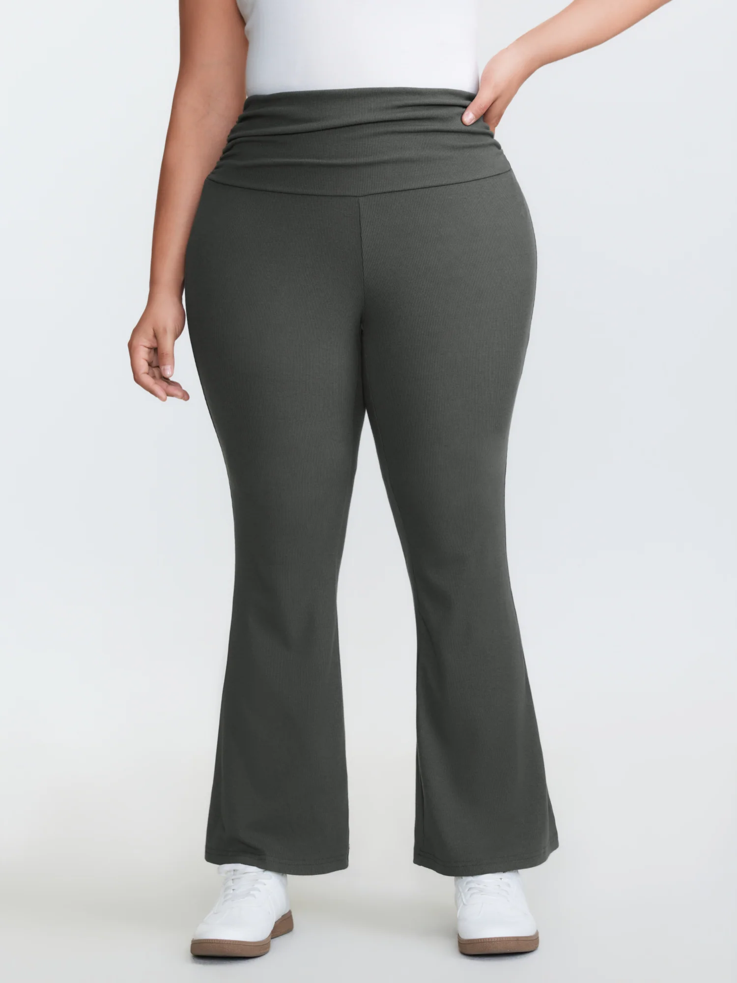 Ruched Wide Waistband Flared Leggings - Image 2