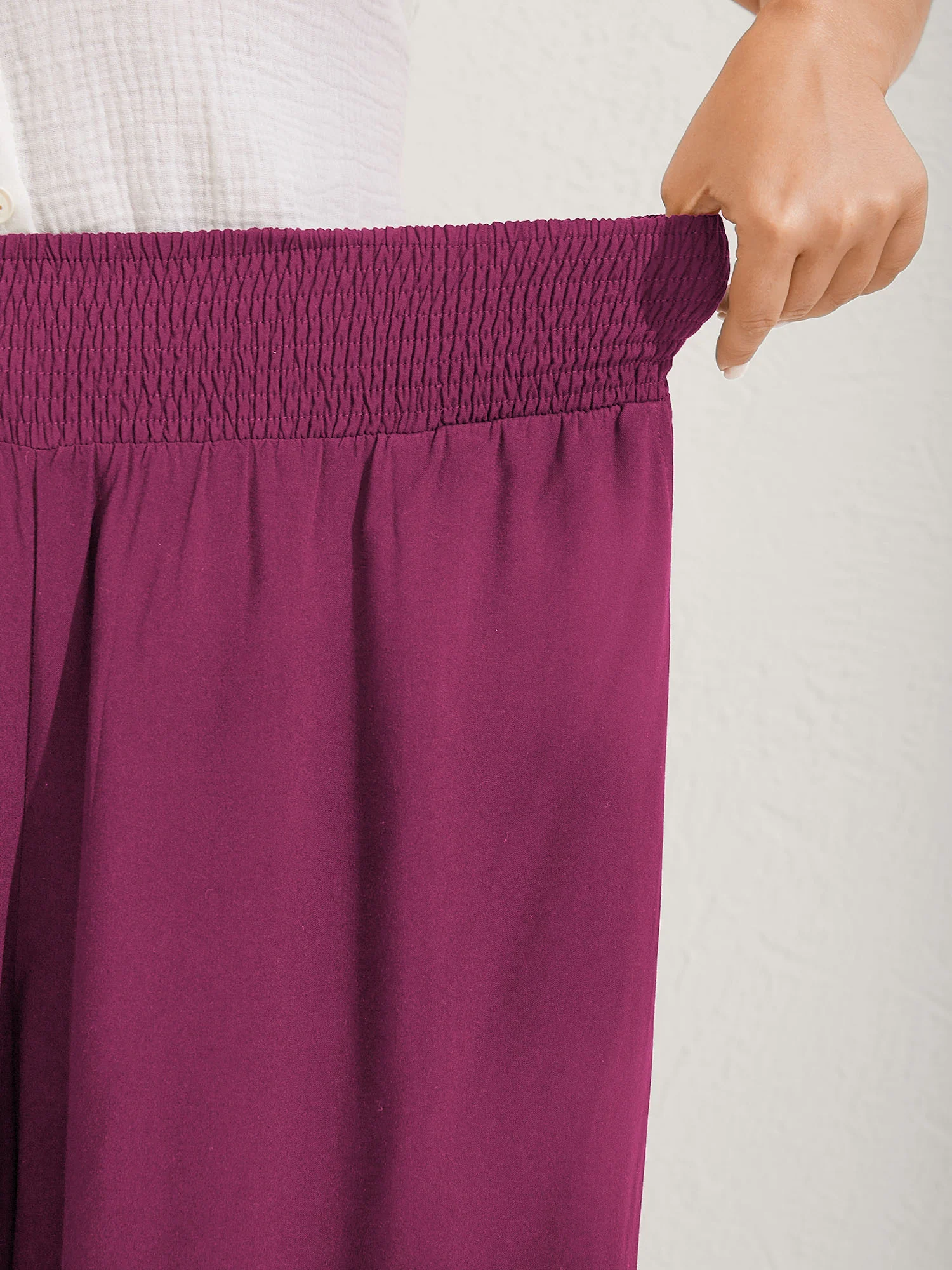 Ruffled Curvy Hem Wide-Leg Pants - Image 22