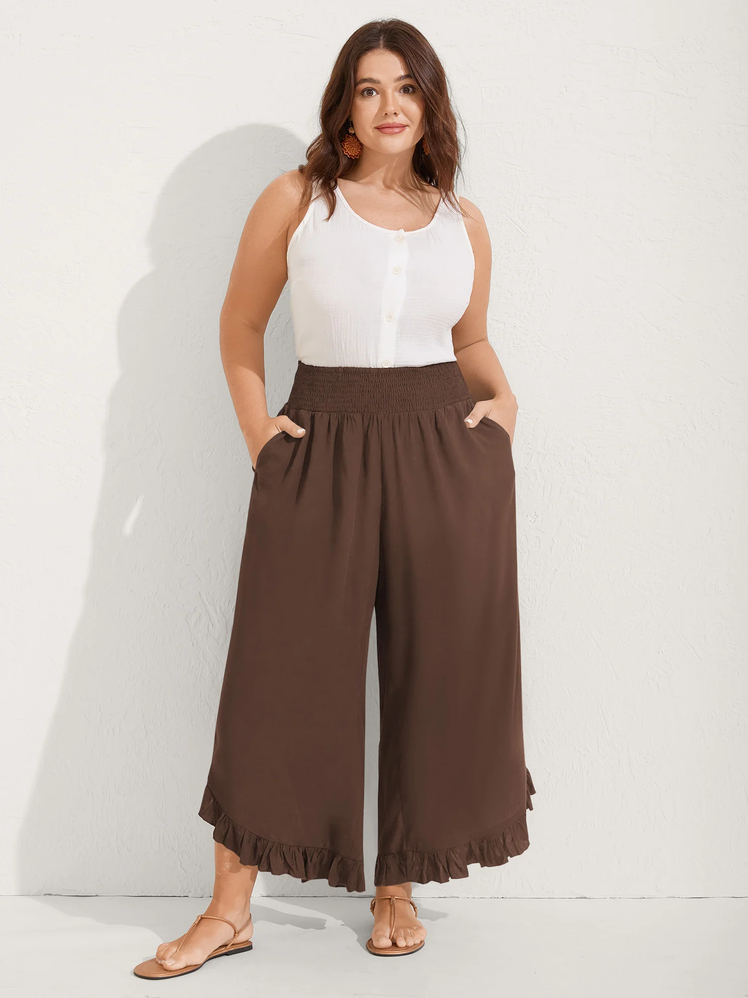 Ruffled Curvy Hem Wide-Leg Pants - Image 24