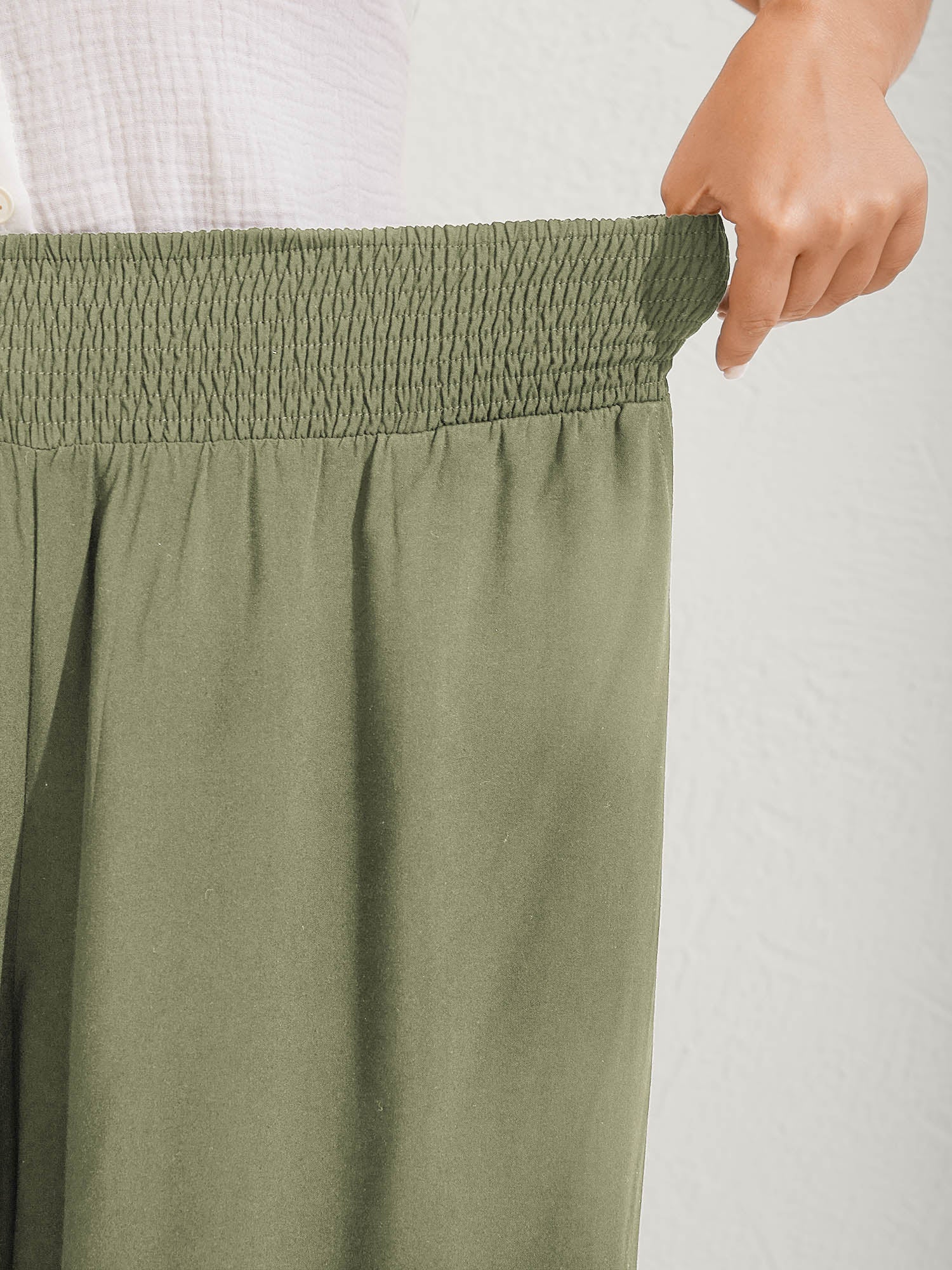Ruffled Curvy Hem Wide-Leg Pants - Image 32