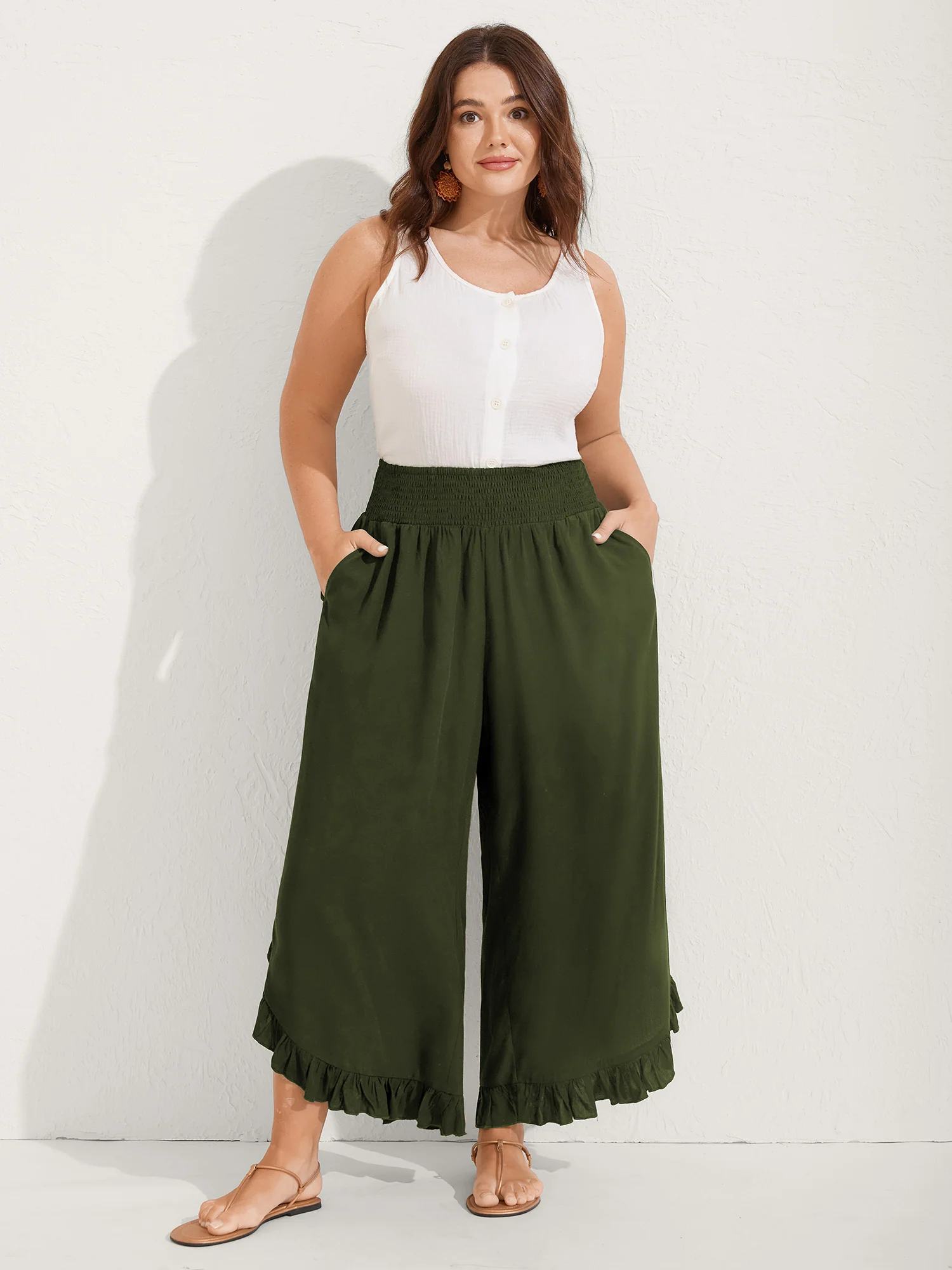 Ruffled Curvy Hem Wide-Leg Pants - Image 40
