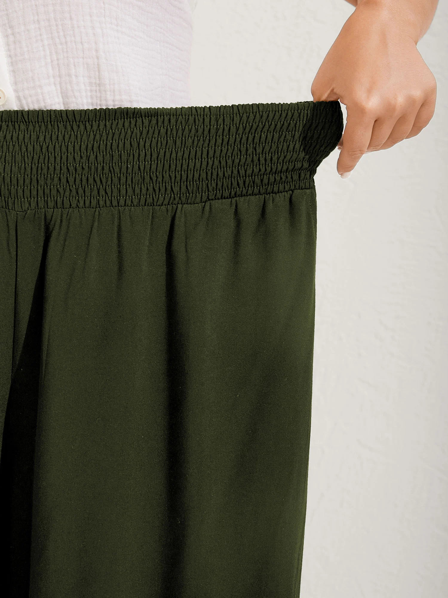 Ruffled Curvy Hem Wide-Leg Pants - Image 42