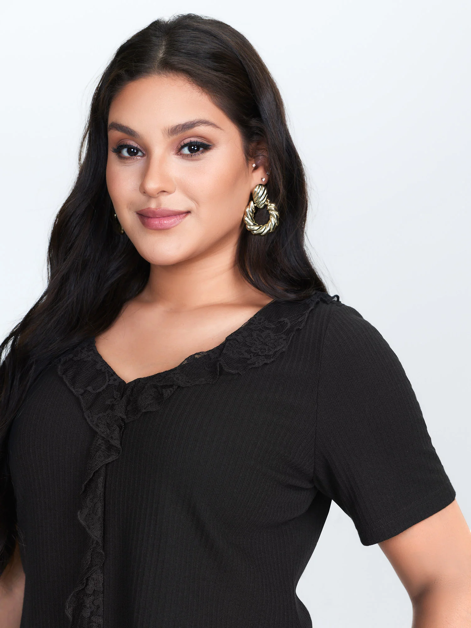 Ruffled Lace Textured Curvy Hem Jersey Top - Image 2