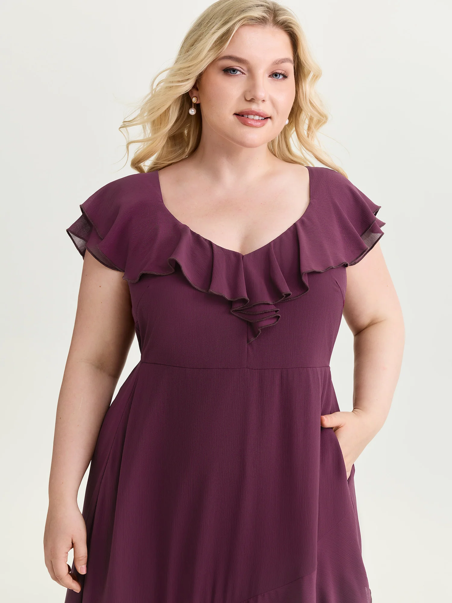 Ruffled Neckline Layered Hem Midi Dress - Image 2