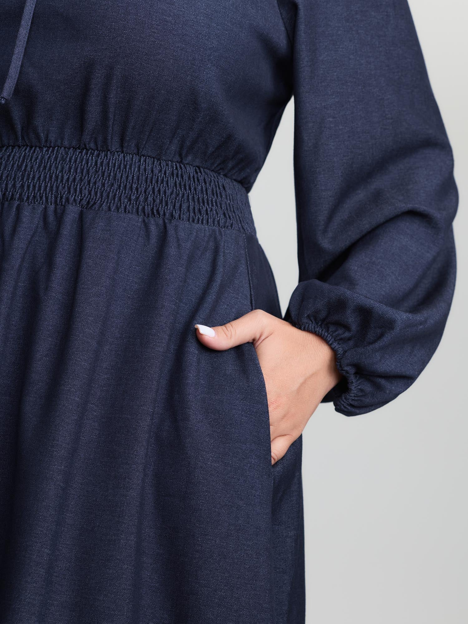 Ruffled Neckline Shirred Waist Pocket Maxi Dress - Image 4
