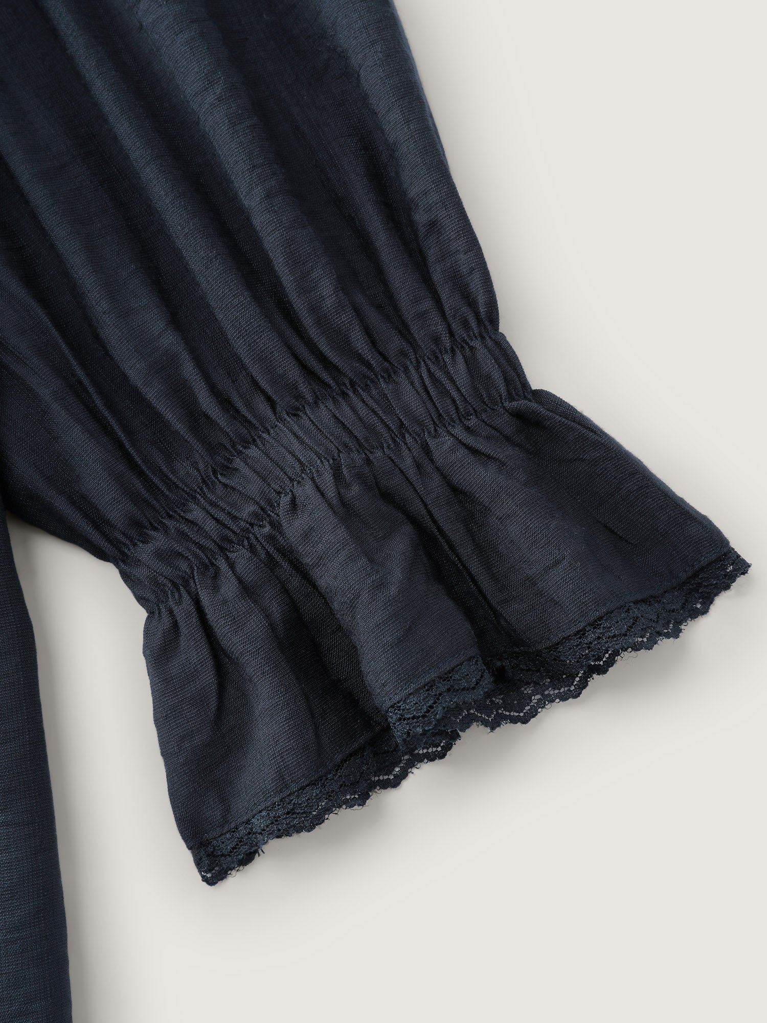 Ruffled Neckline Stretchy Cuffs Blouse - Image 6