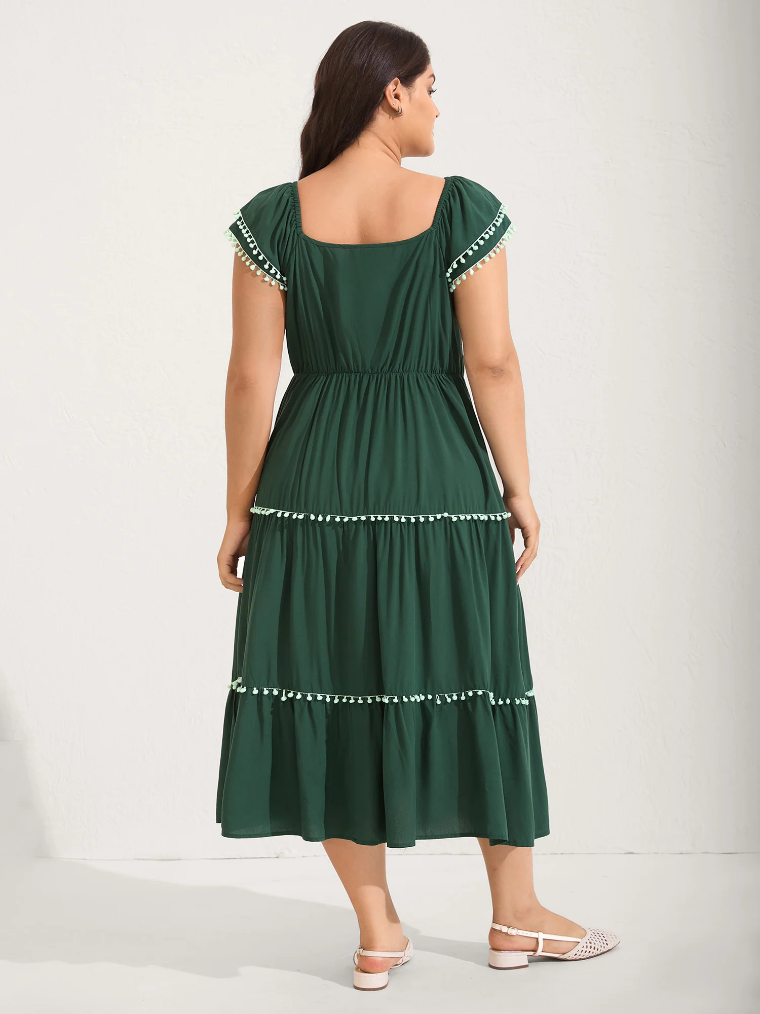 Ruffled Sweetheart Neck Tiered Midi Dress - Image 4