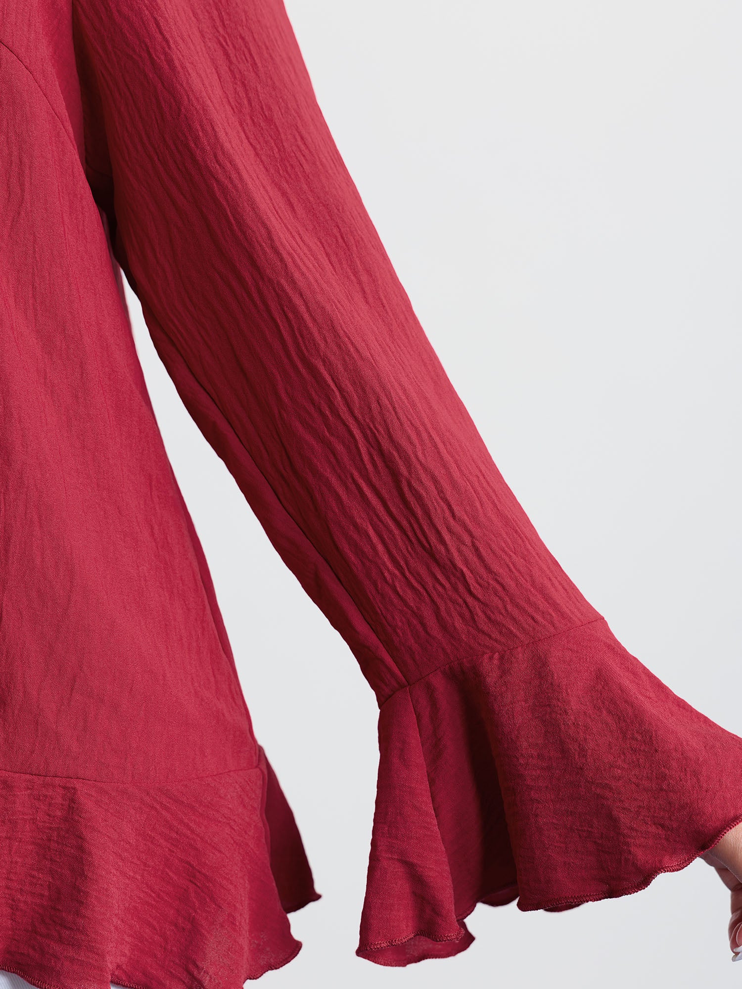 Ruffled V-Neck Curvy Edge Blouse - Image 5