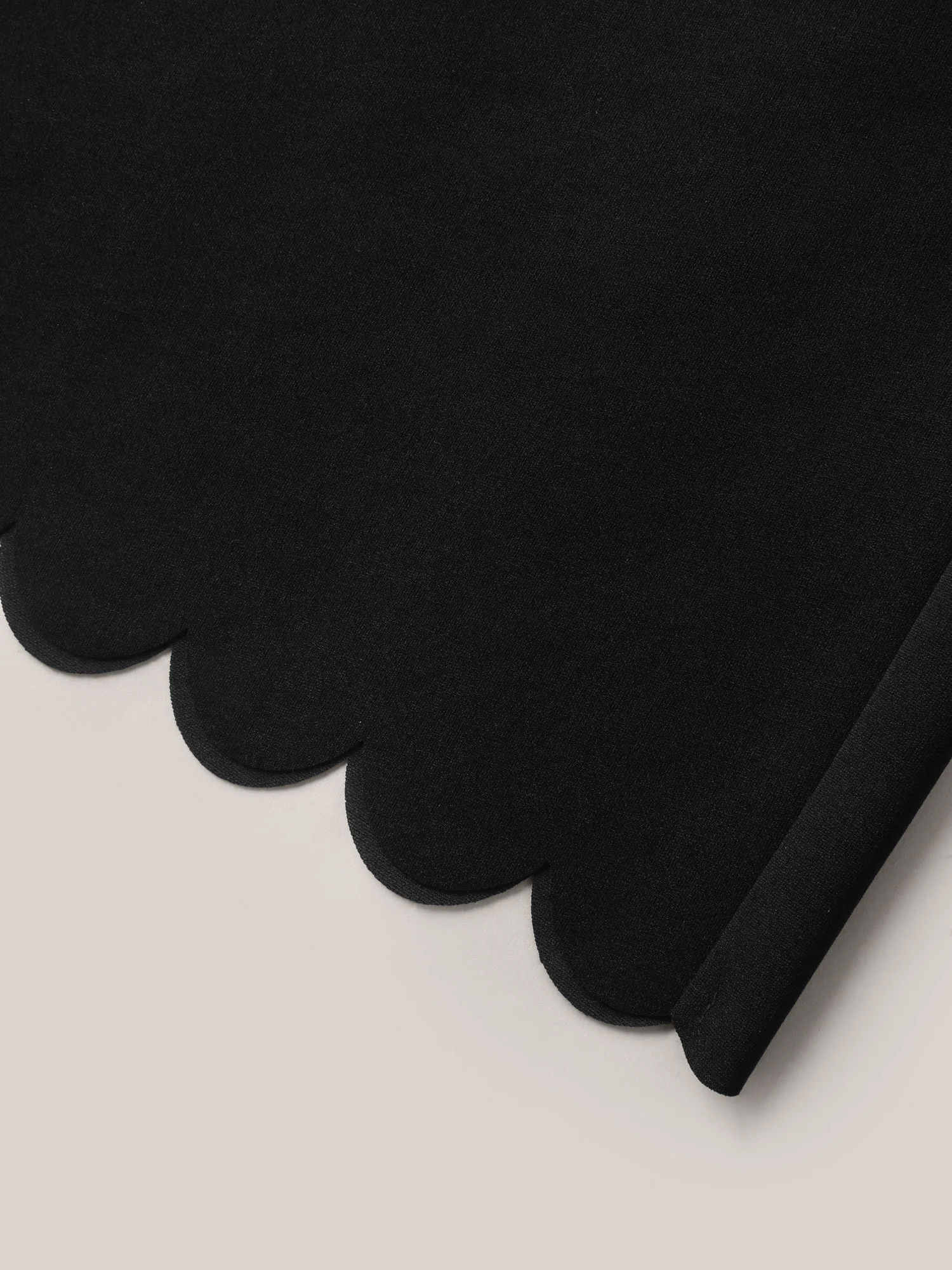 Scalloped Hem Wide-Leg Solid Pants - Image 6