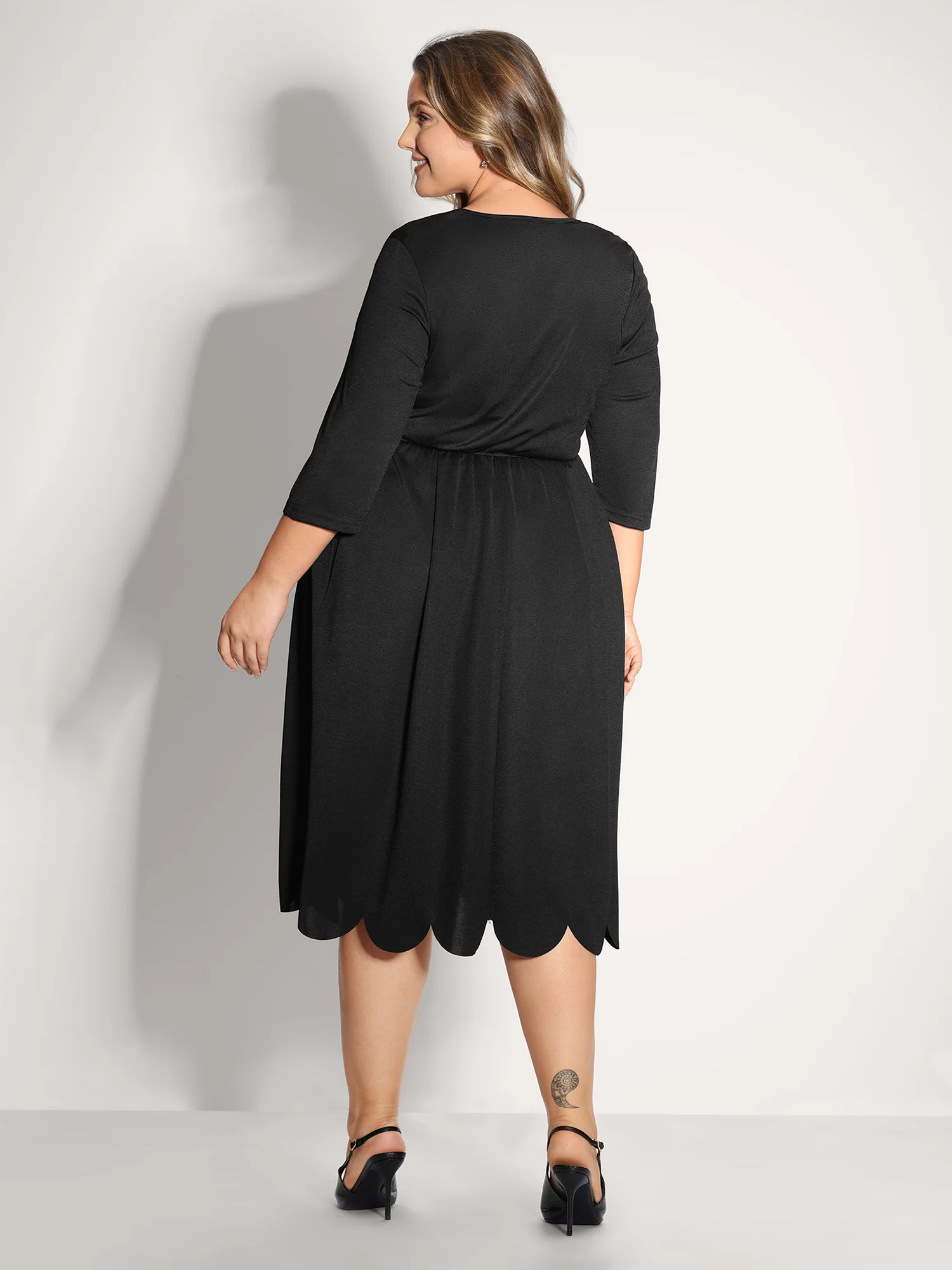 Scalloped Laser Cut Neck Stretchy Midi Dress - Image 4