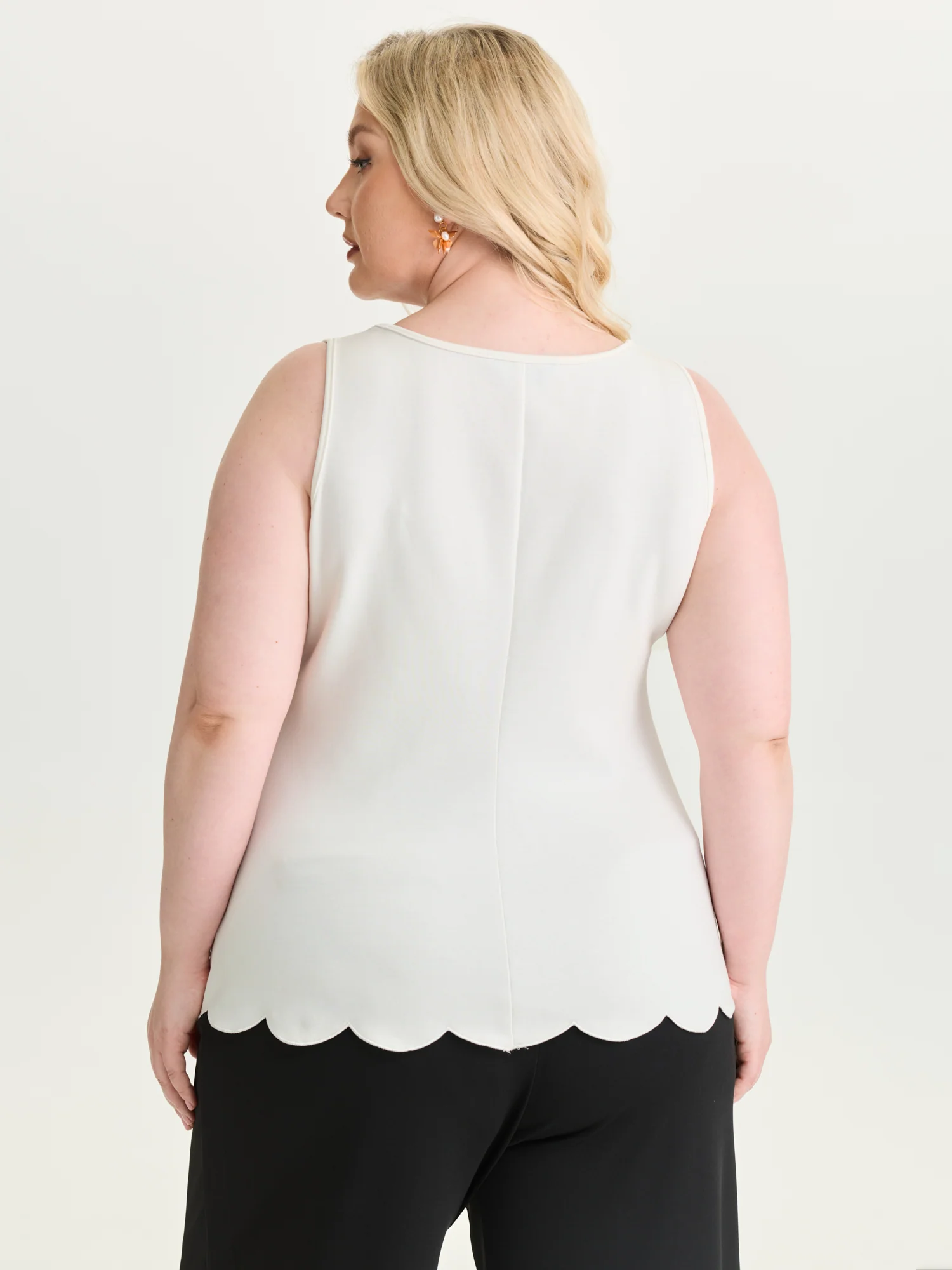 Scalloped Neckline Button Front Tank Top - Image 4