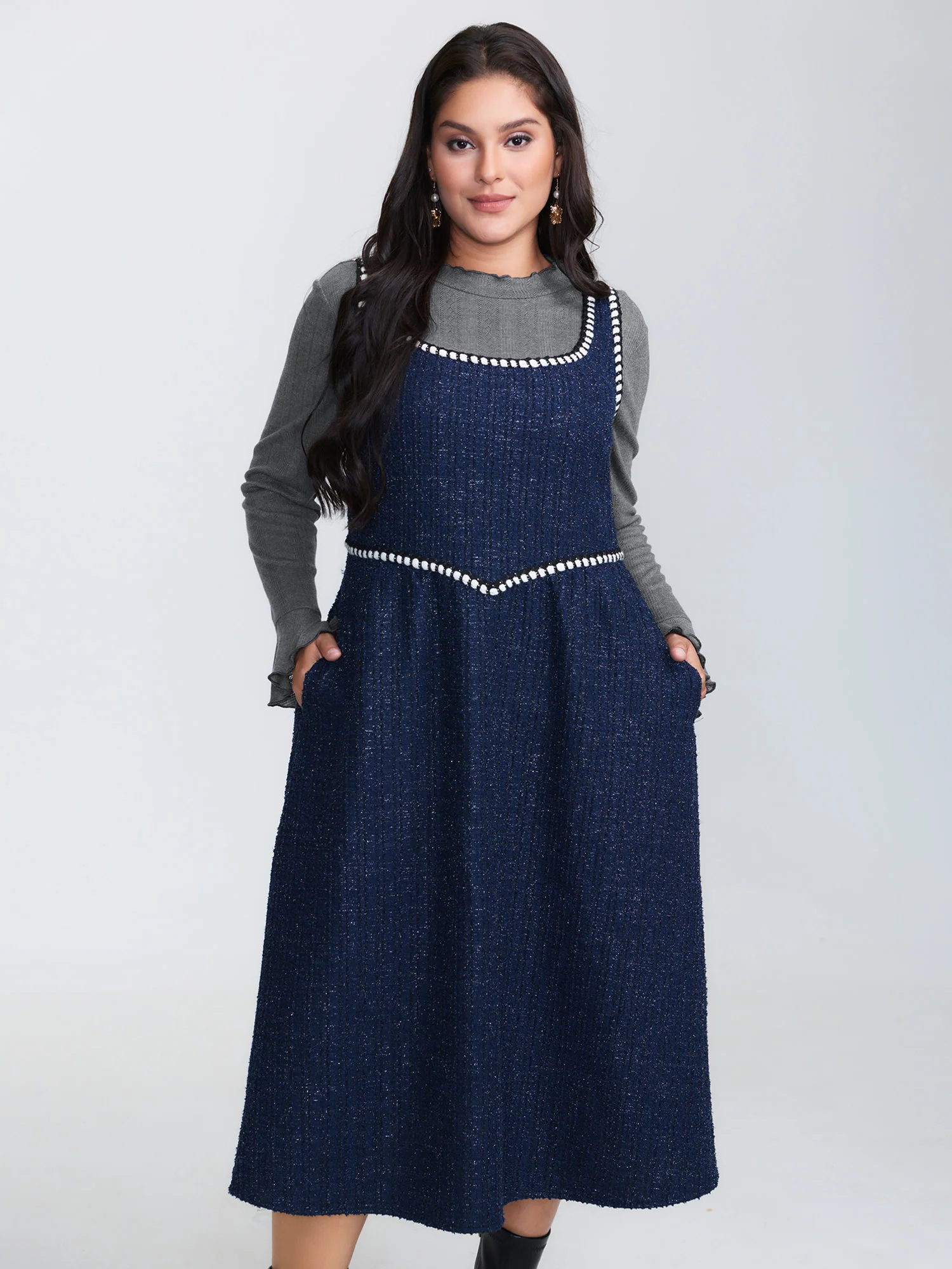 Scalloped Trim High Neck Fitted T-Shirt - Image 5