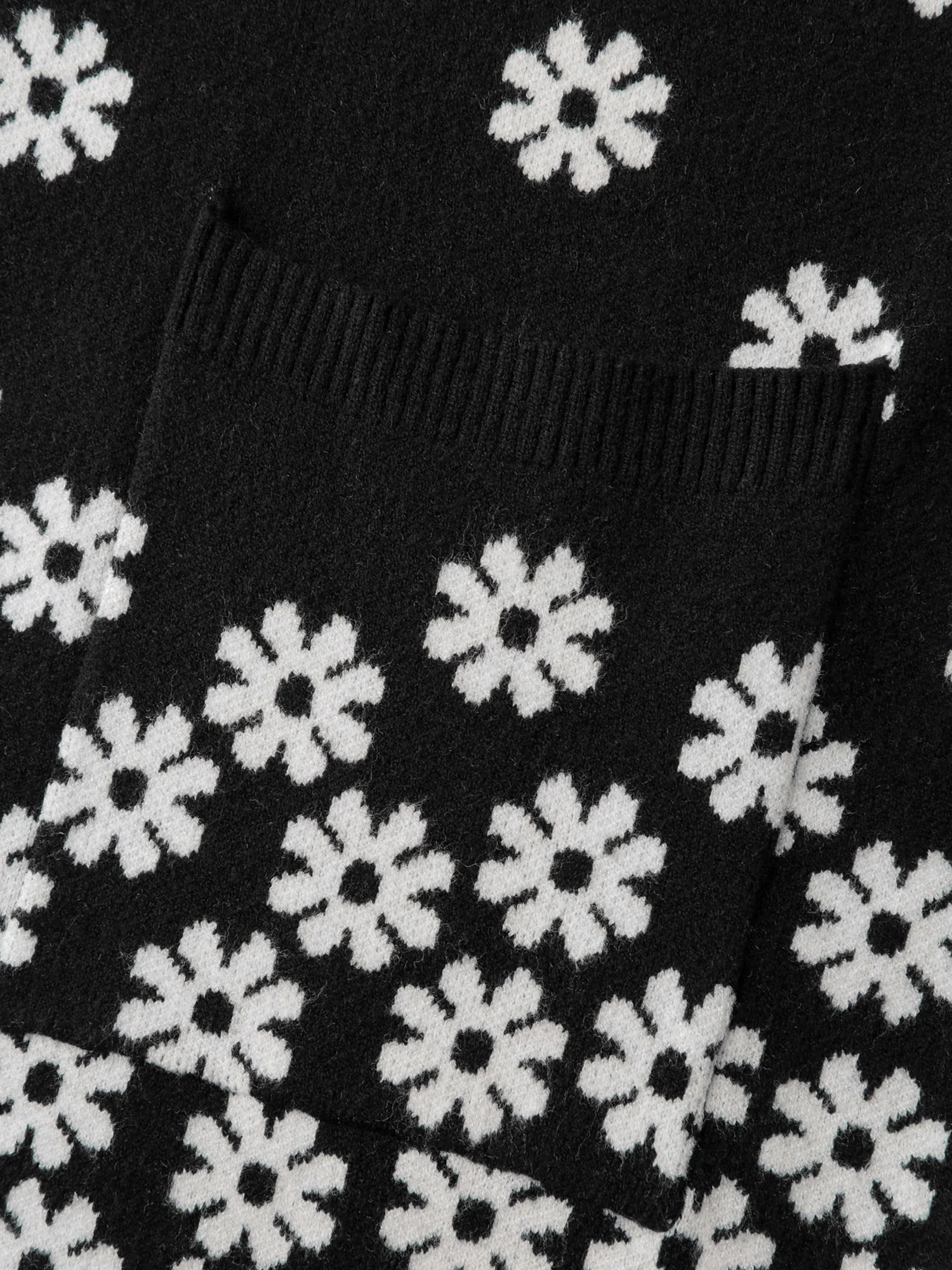 Scattered Floral Pattern Open-Front Cardigan - Image 7