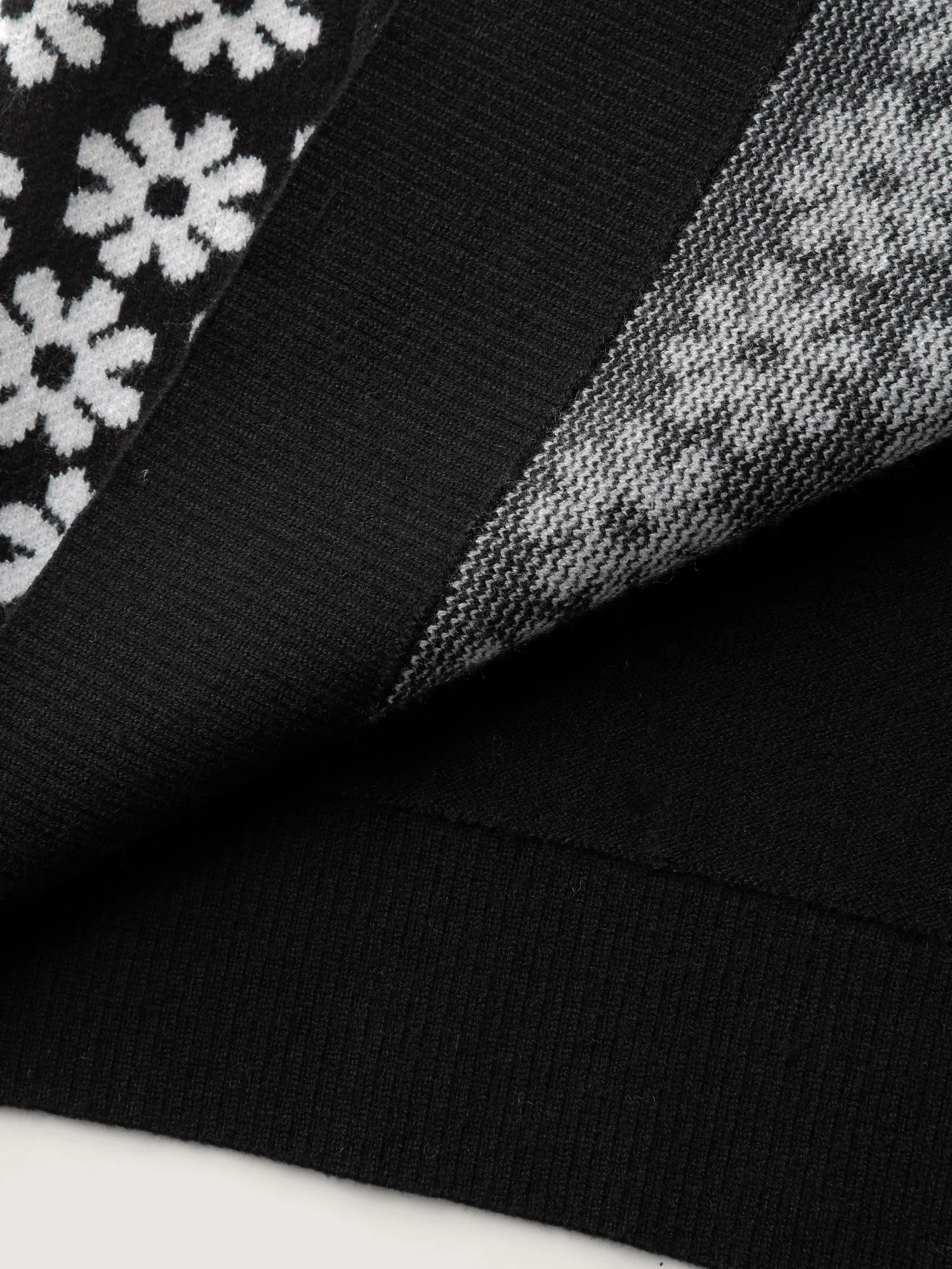 Scattered Floral Pattern Open-Front Cardigan - Image 8