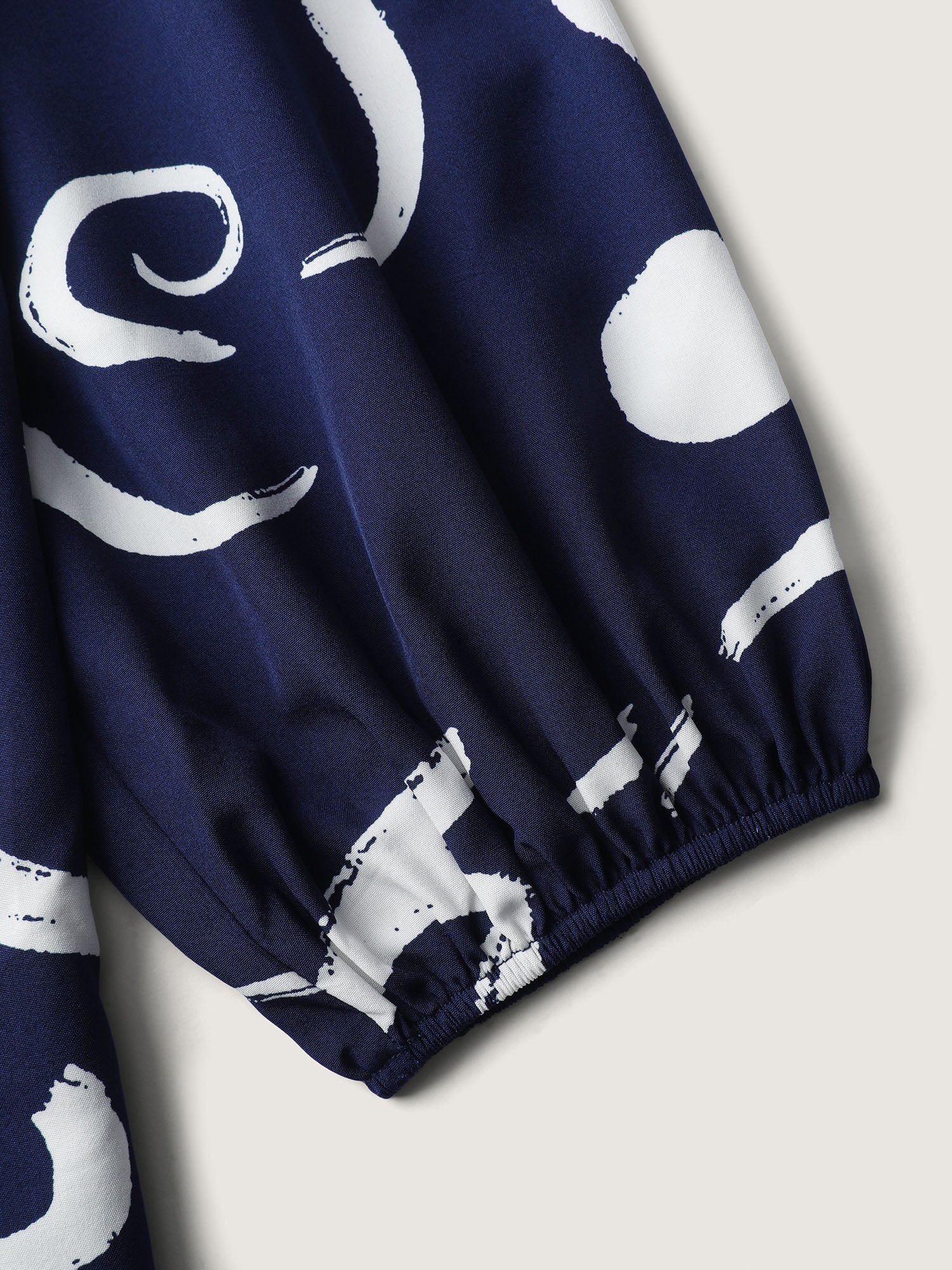 Scribble Print Color Contrast Cut-Out Blouse - Image 6