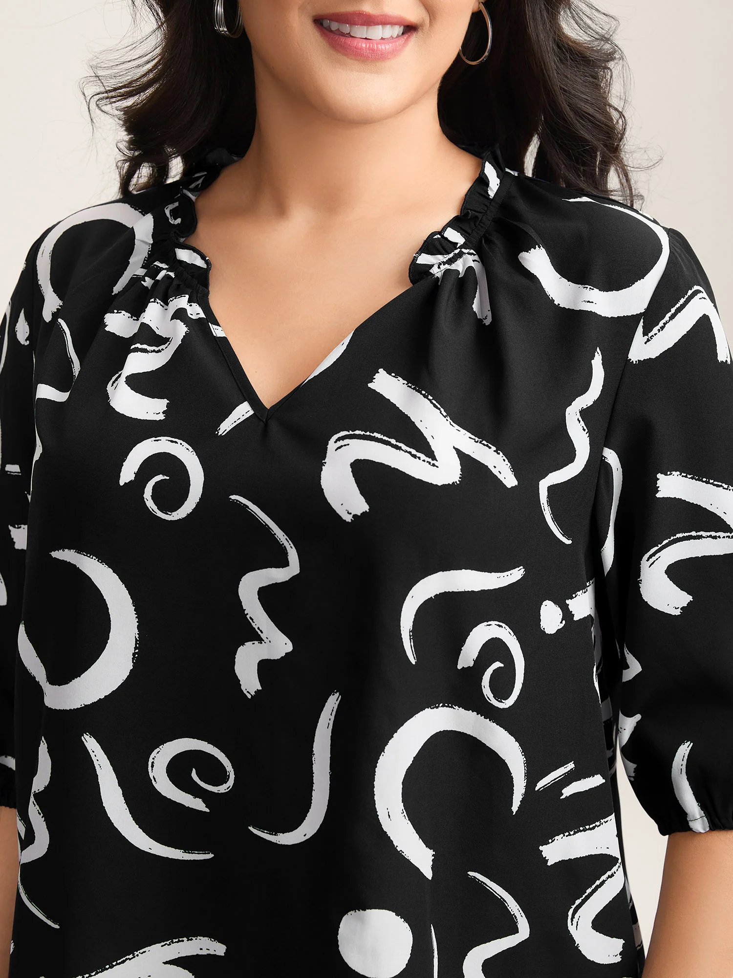 Scribble Print Ruffled Split Neck Blouse - Image 9