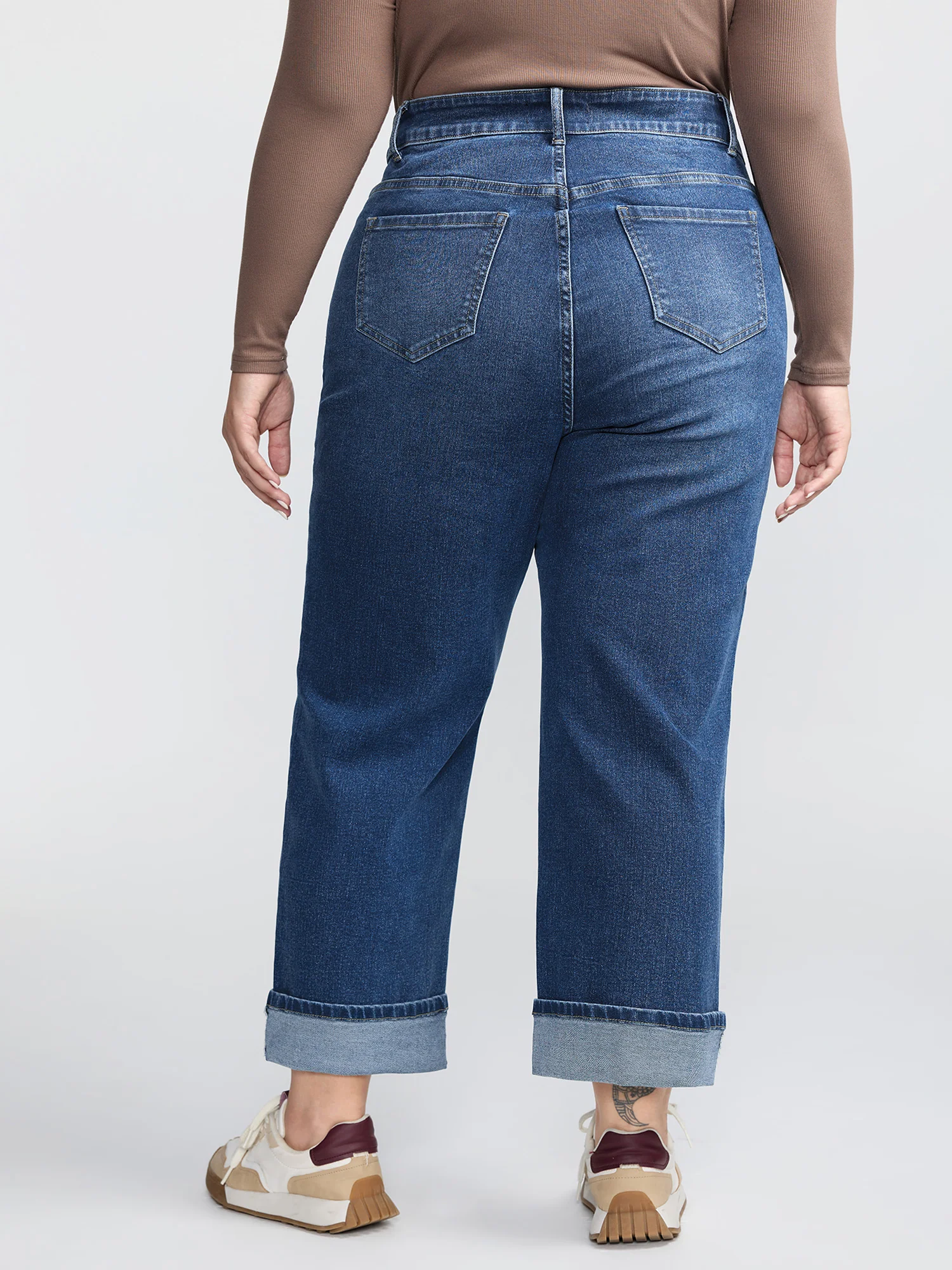 Seamed Rolled Hem Straight-Leg Jeans - Image 4