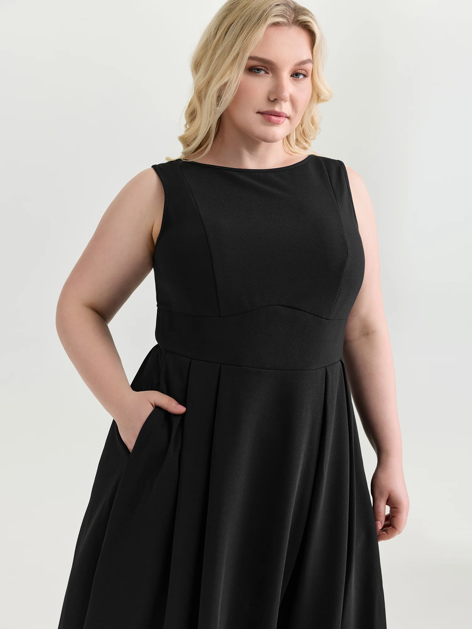 Sensational Open Back Cinched-Waist Midi Dress - Image 2