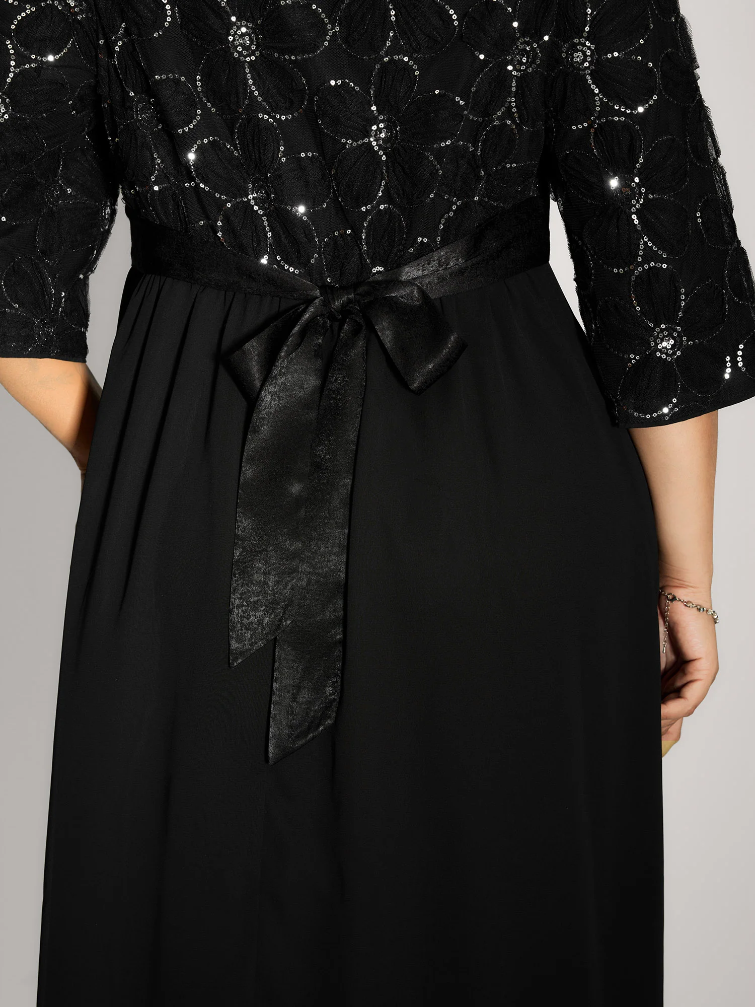 Sequin Floral Tulle Shirred Waist Midi Dress - Image 4