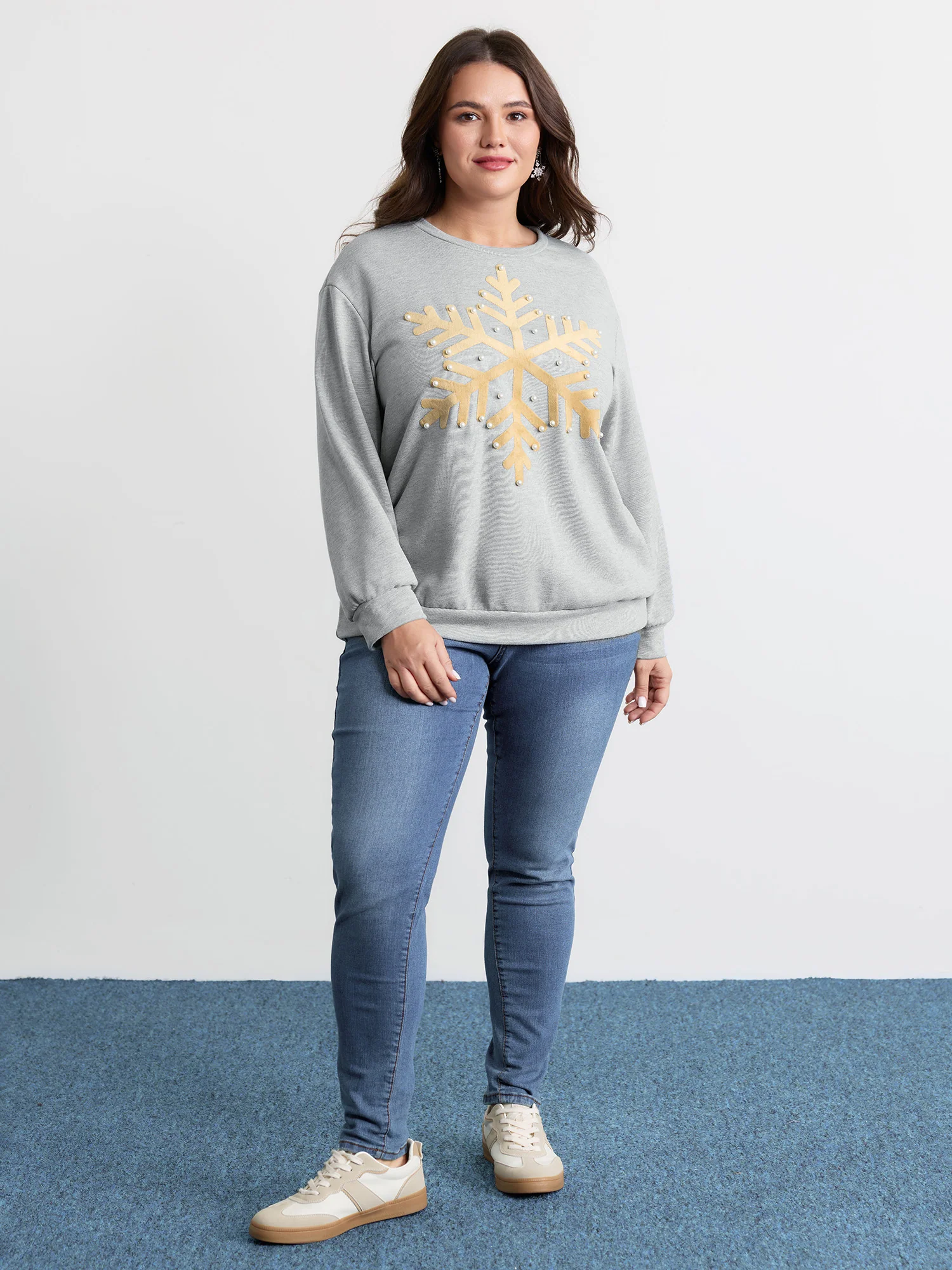 Sequin Snowflake Round Neck Sweatshirt - Image 3