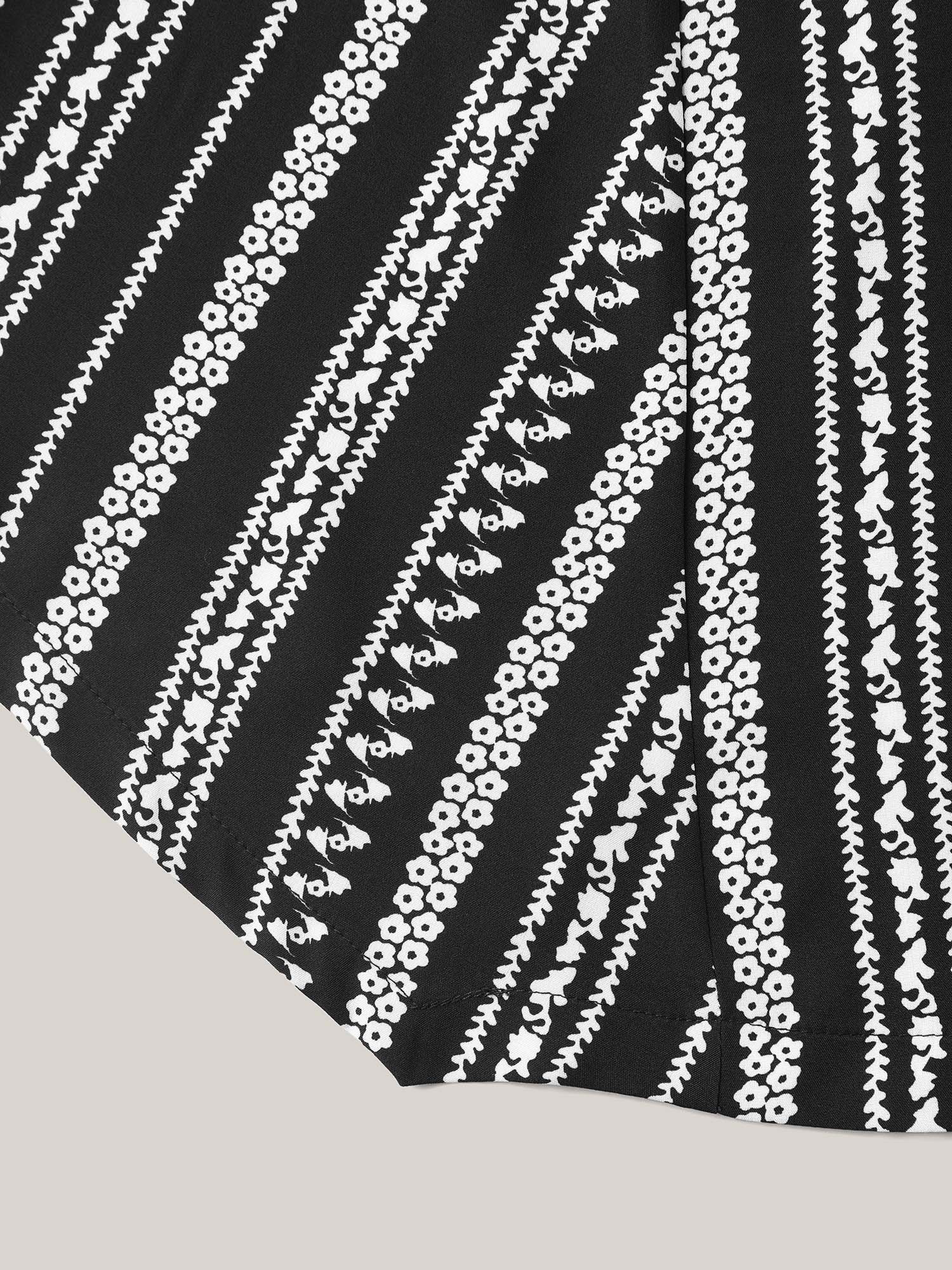 Striped Overlap Print Curvy Hem Blouse - Image 5
