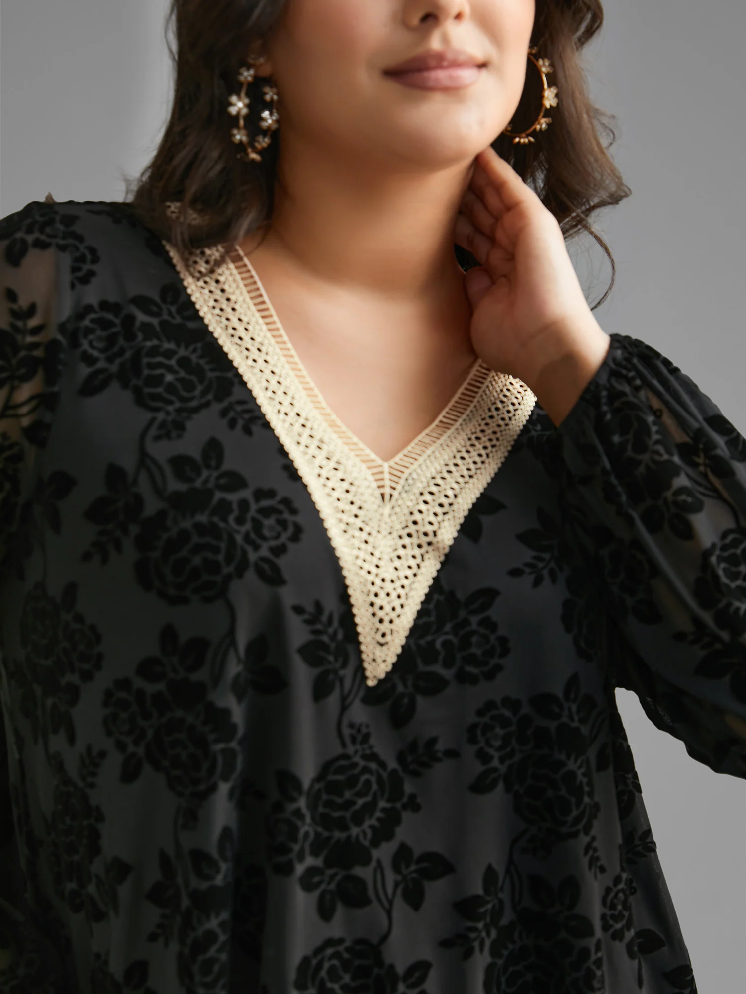 Sheer Flocked Lace Trim V-neck Blouse - Image 4