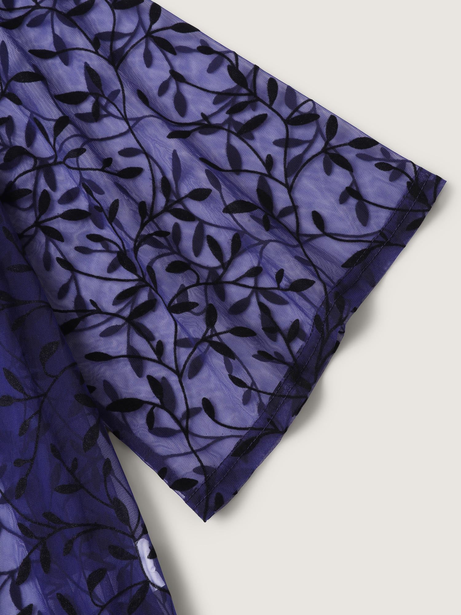 Sheer Jacquard Asymmetrical Hem Kimono - Image 7