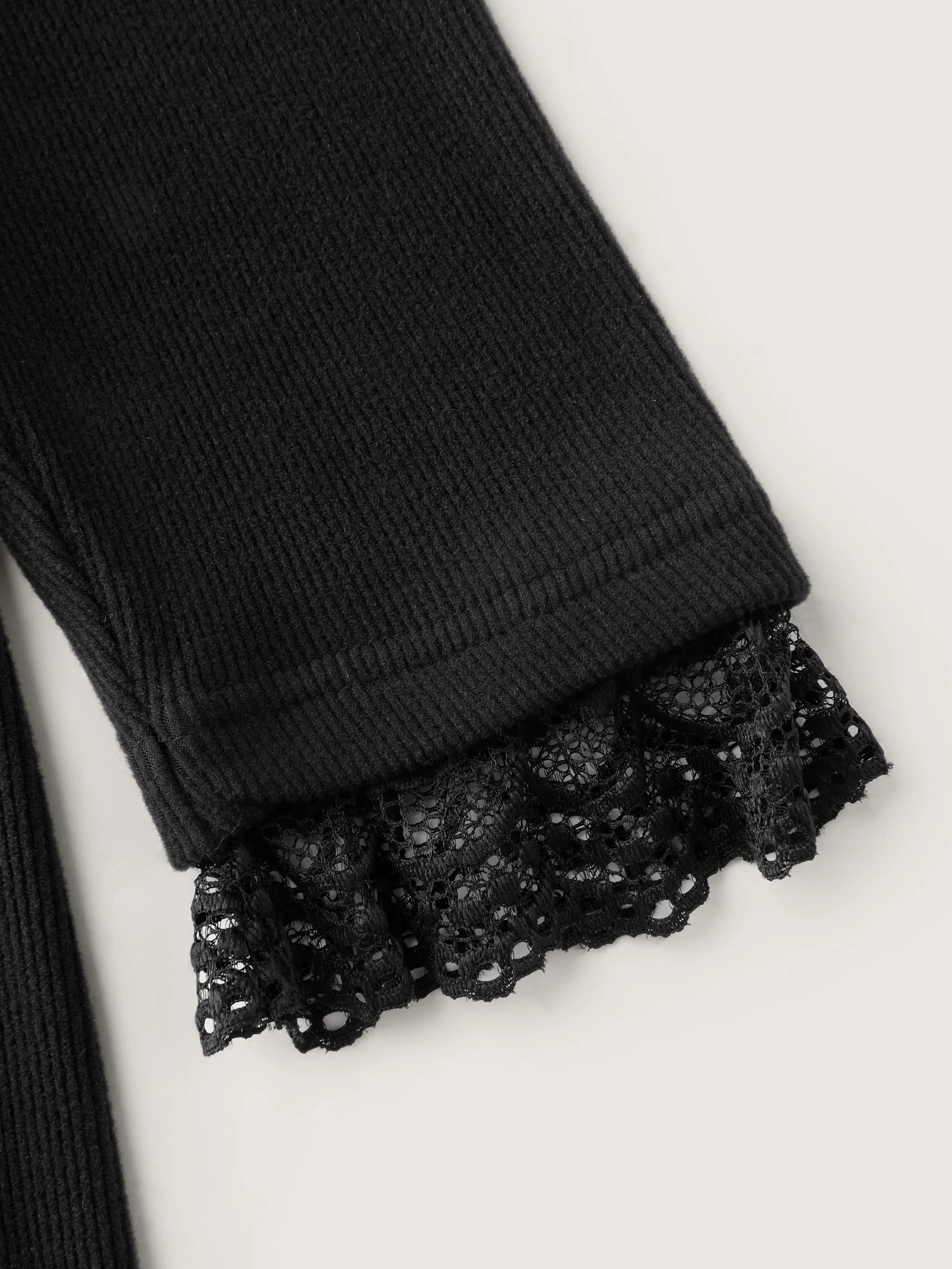 Sheer Lace Trim Mock Neck Ribbed T-Shirt - Image 5