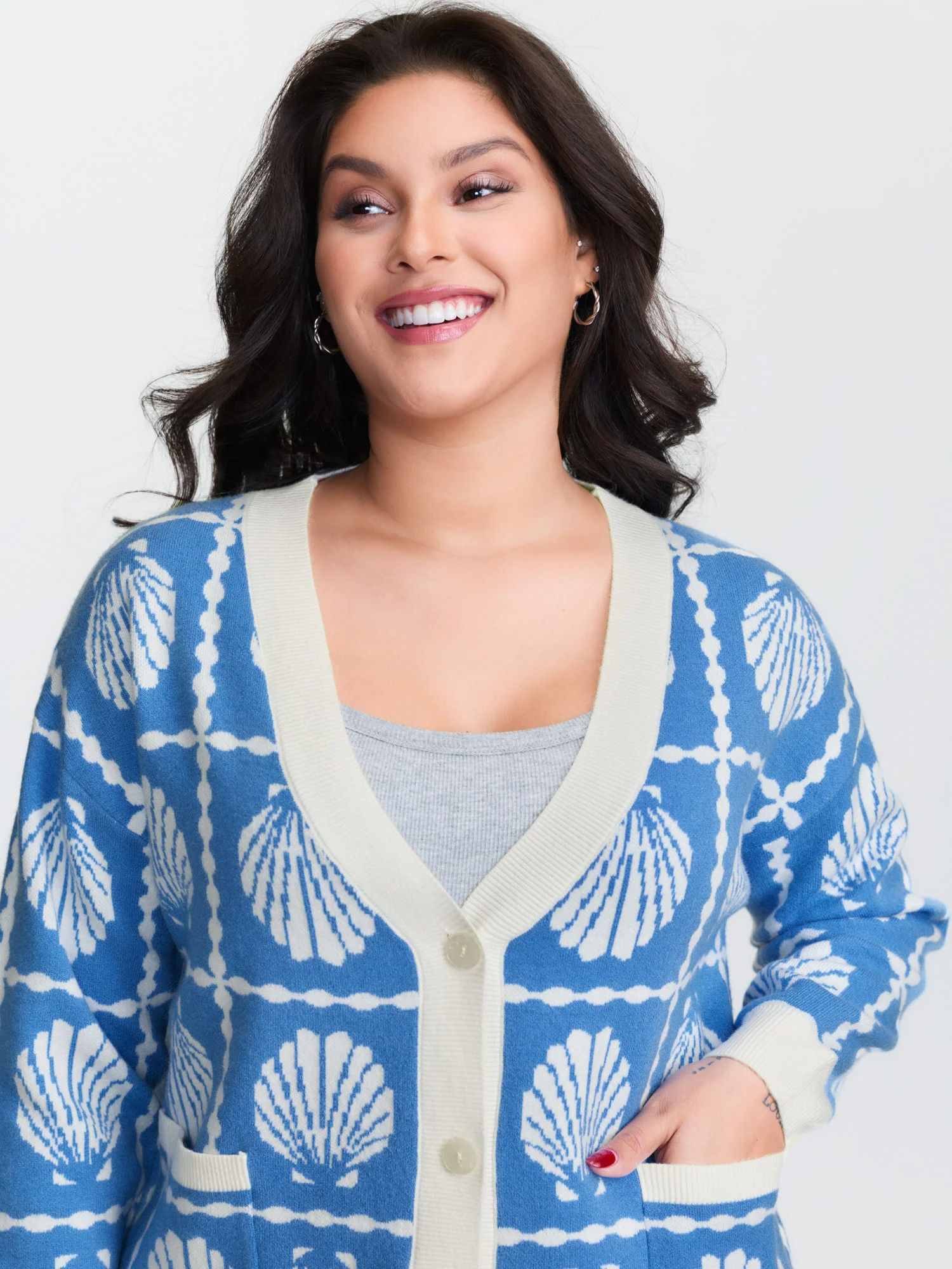 Shell Pattern Jacquard Knit Cardigan - Image 3